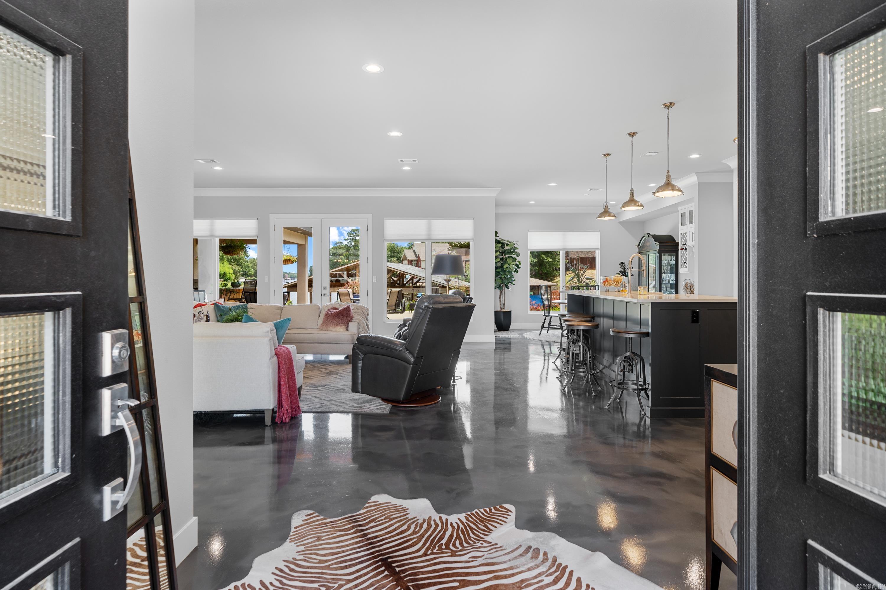 HUNTERS COVE - Residential