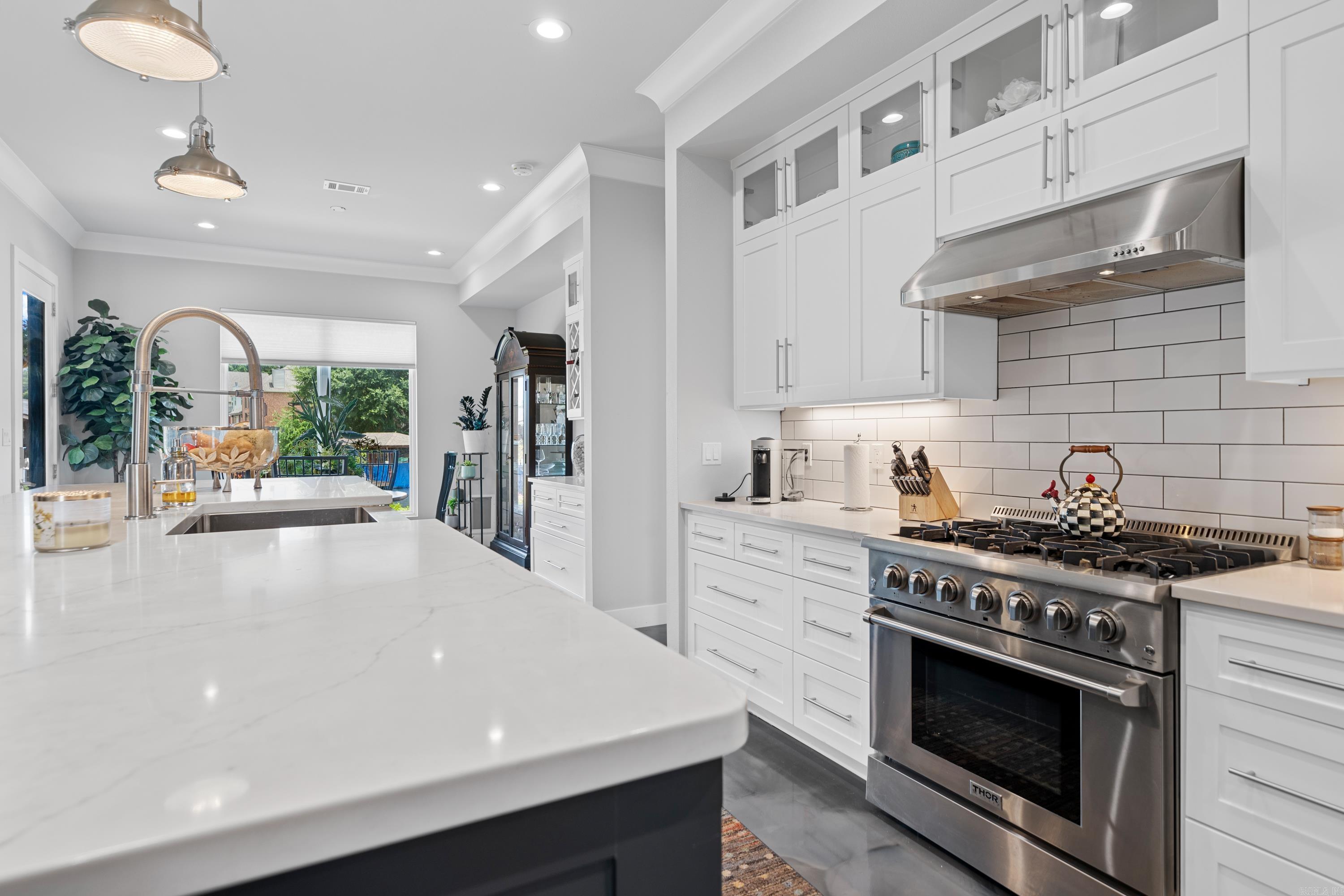 HUNTERS COVE - Residential