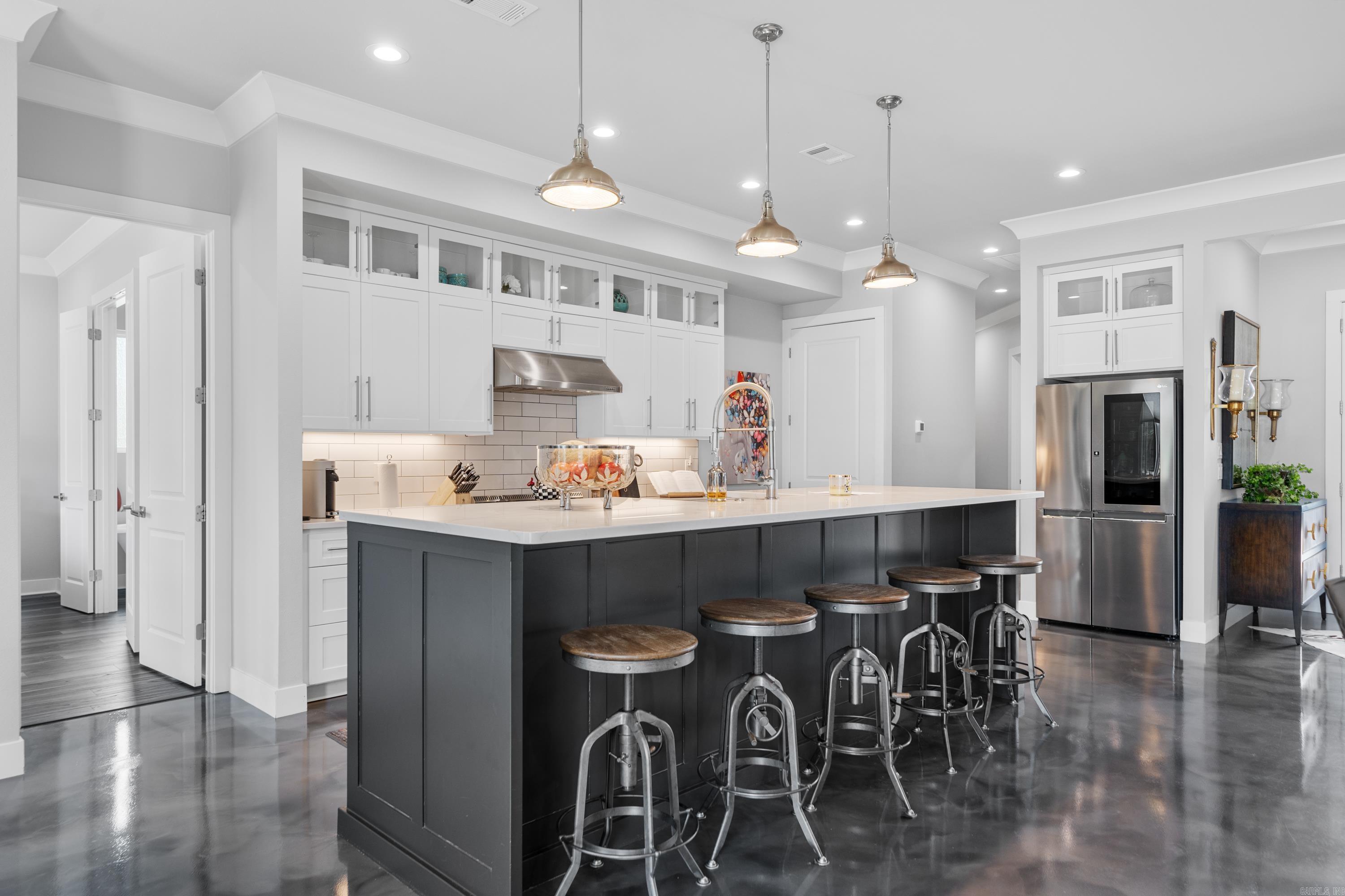 HUNTERS COVE - Residential