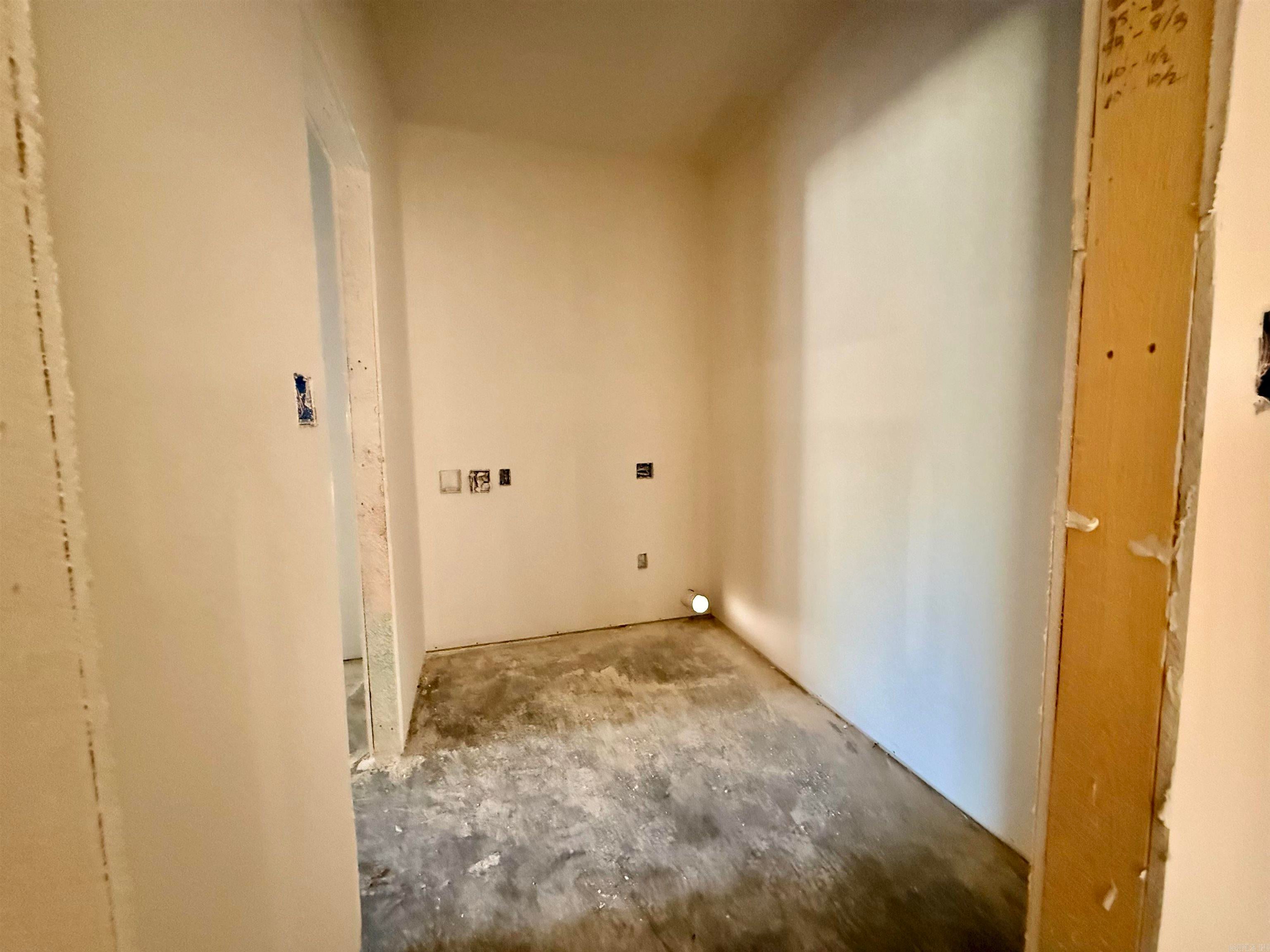 DETONTI PLACE PHASE I - Residential