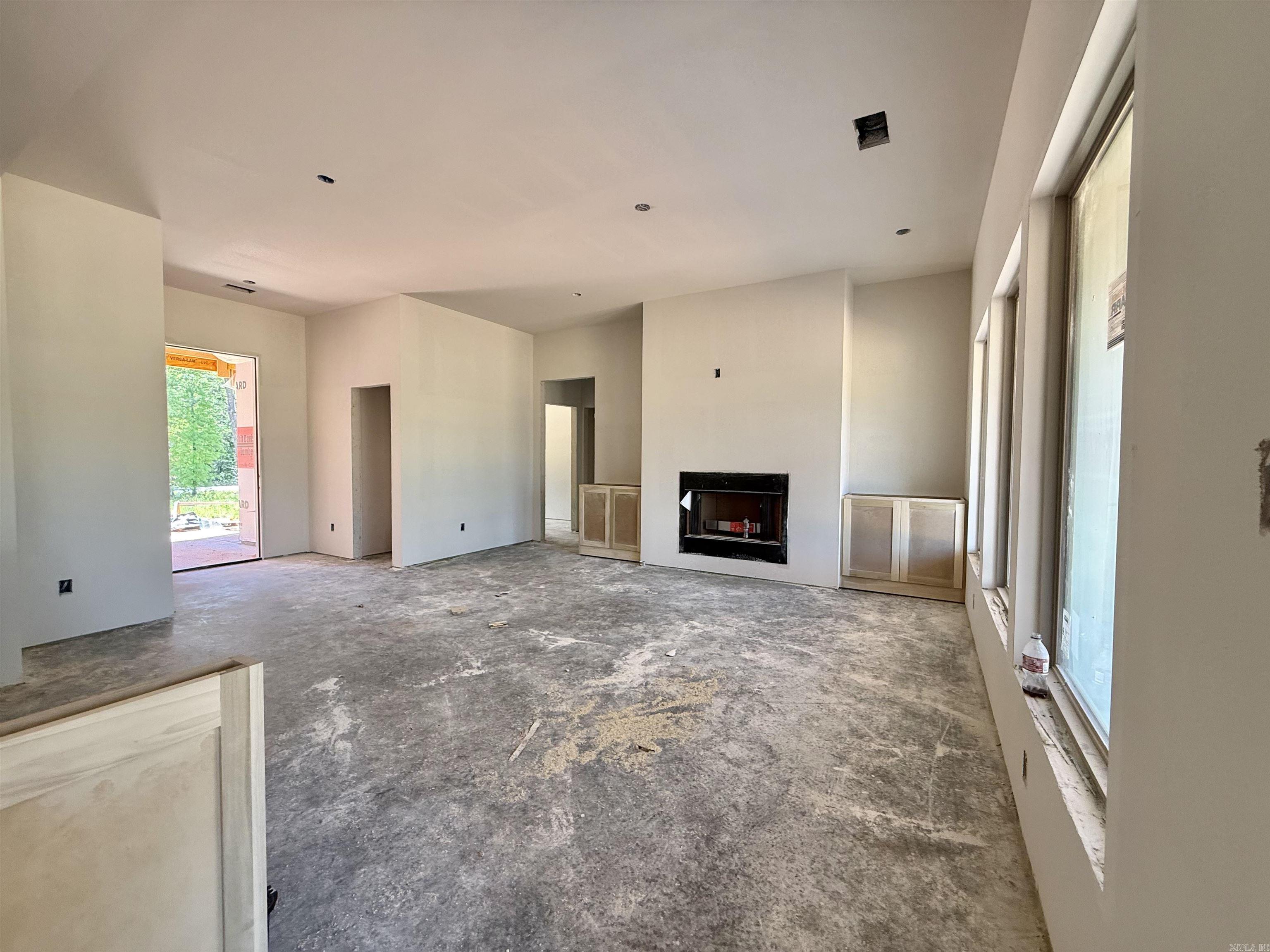 DETONTI PLACE PHASE I - Residential