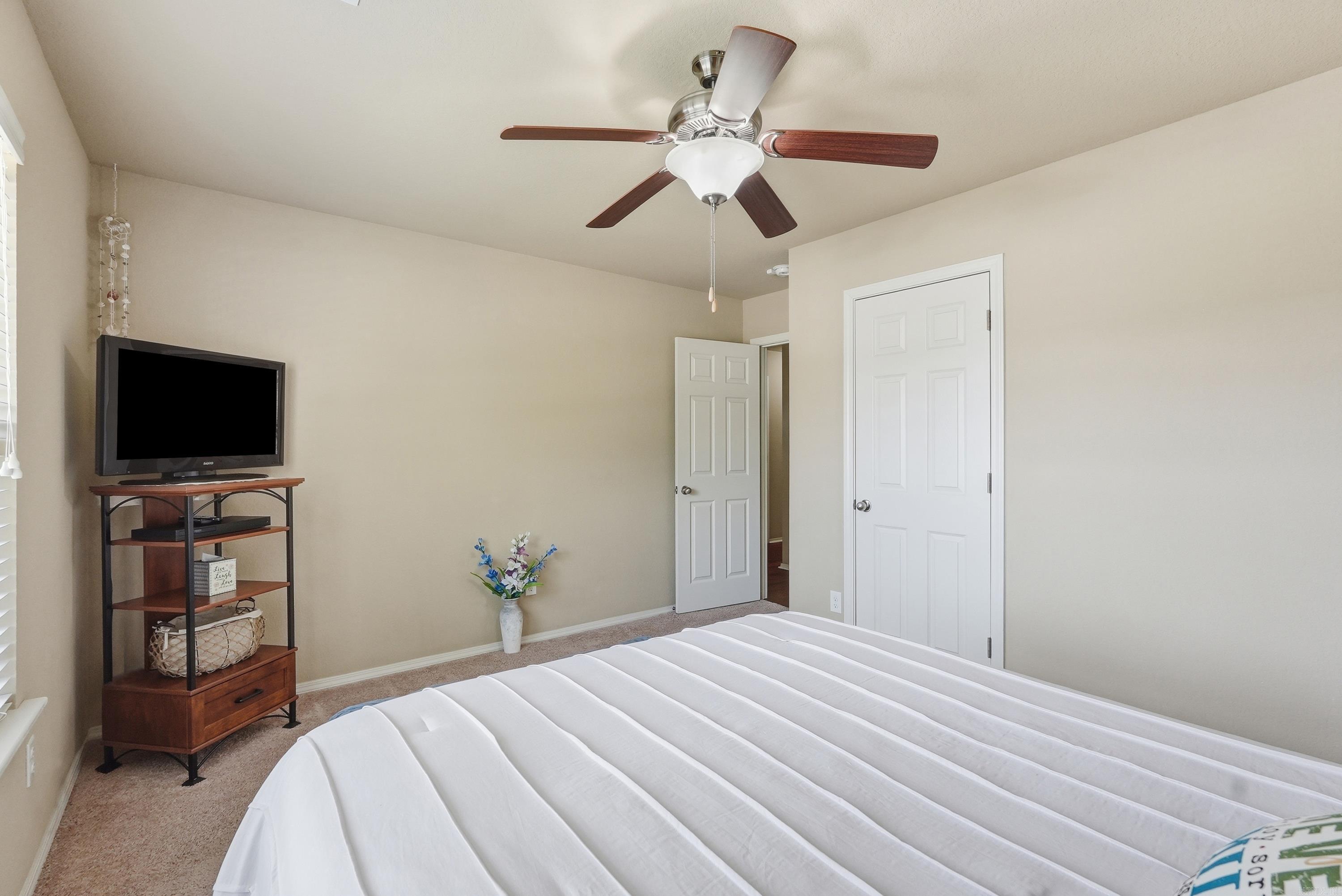 CHAPEL CREEK - Residential