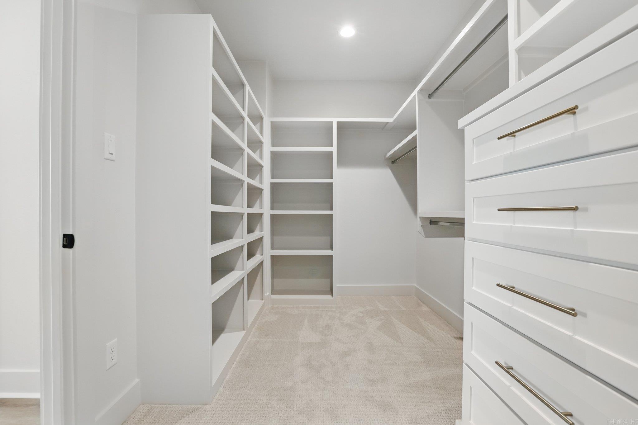 WATERVIEW ESTATES - Residential