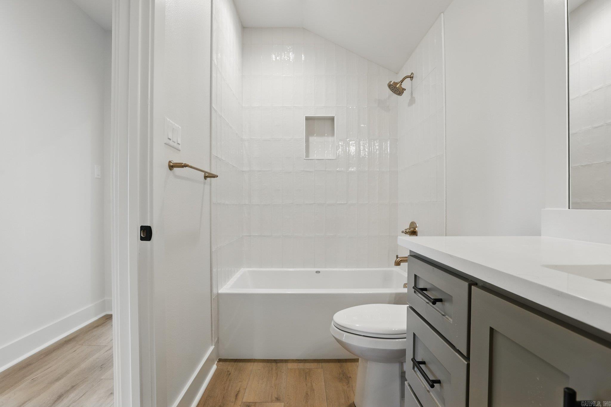 WATERVIEW ESTATES - Residential