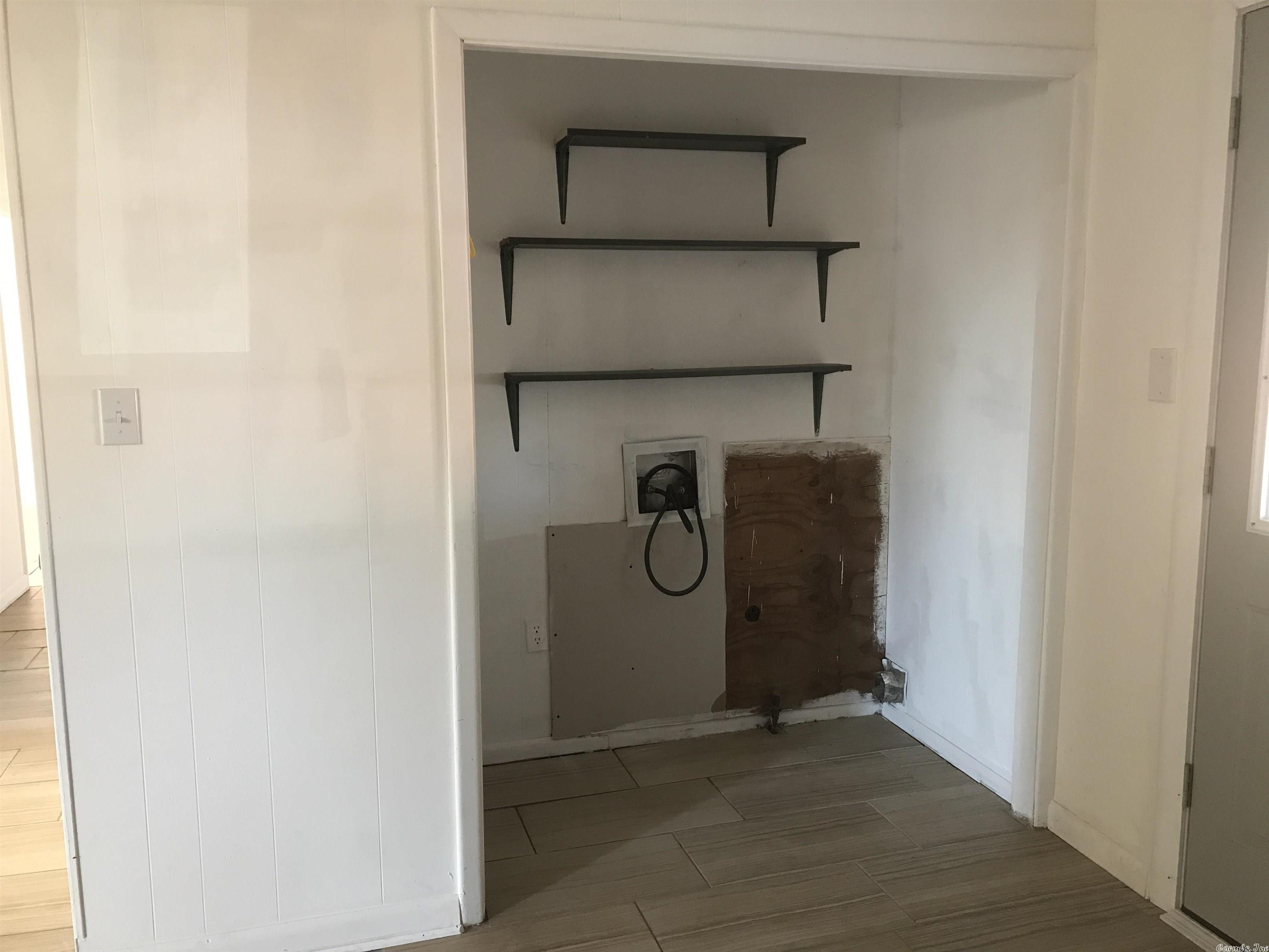 Colonial Acres - Residential Lease