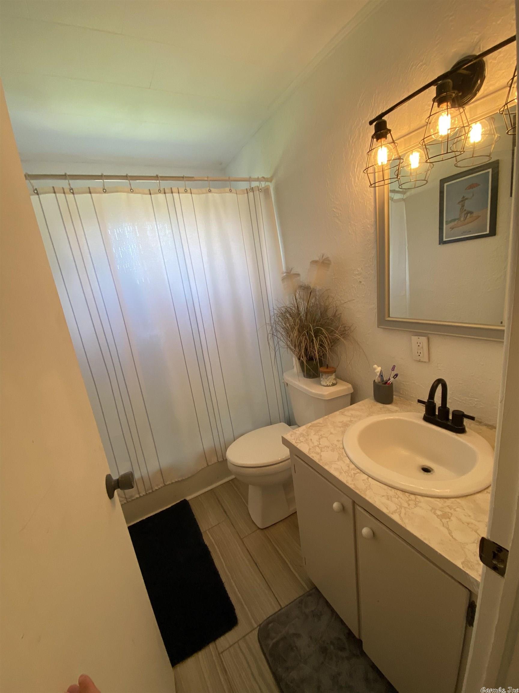 Colonial Acres - Residential Lease