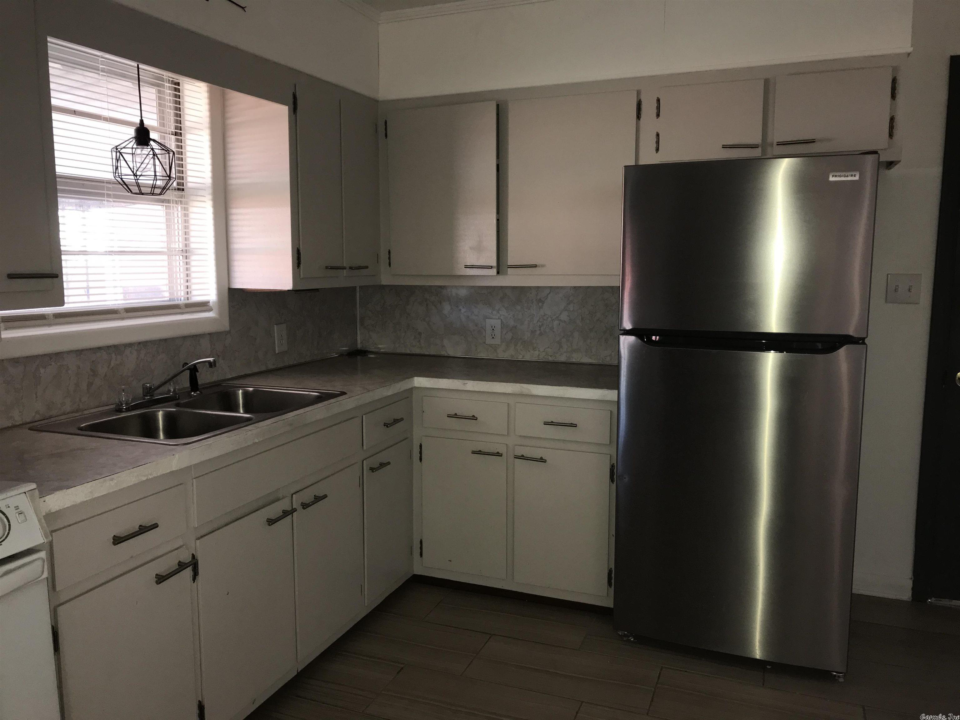 Colonial Acres - Residential Lease