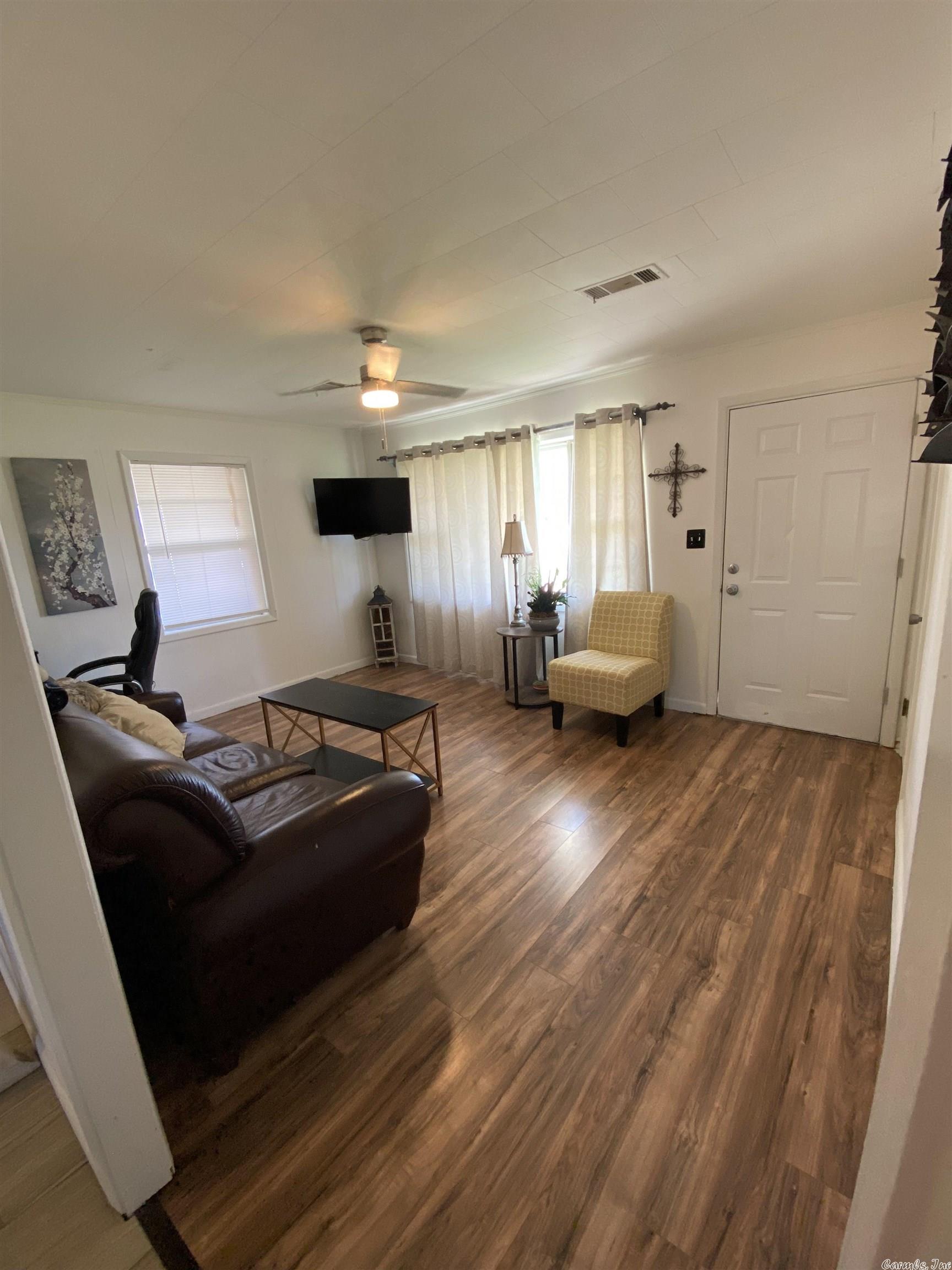 Colonial Acres - Residential Lease