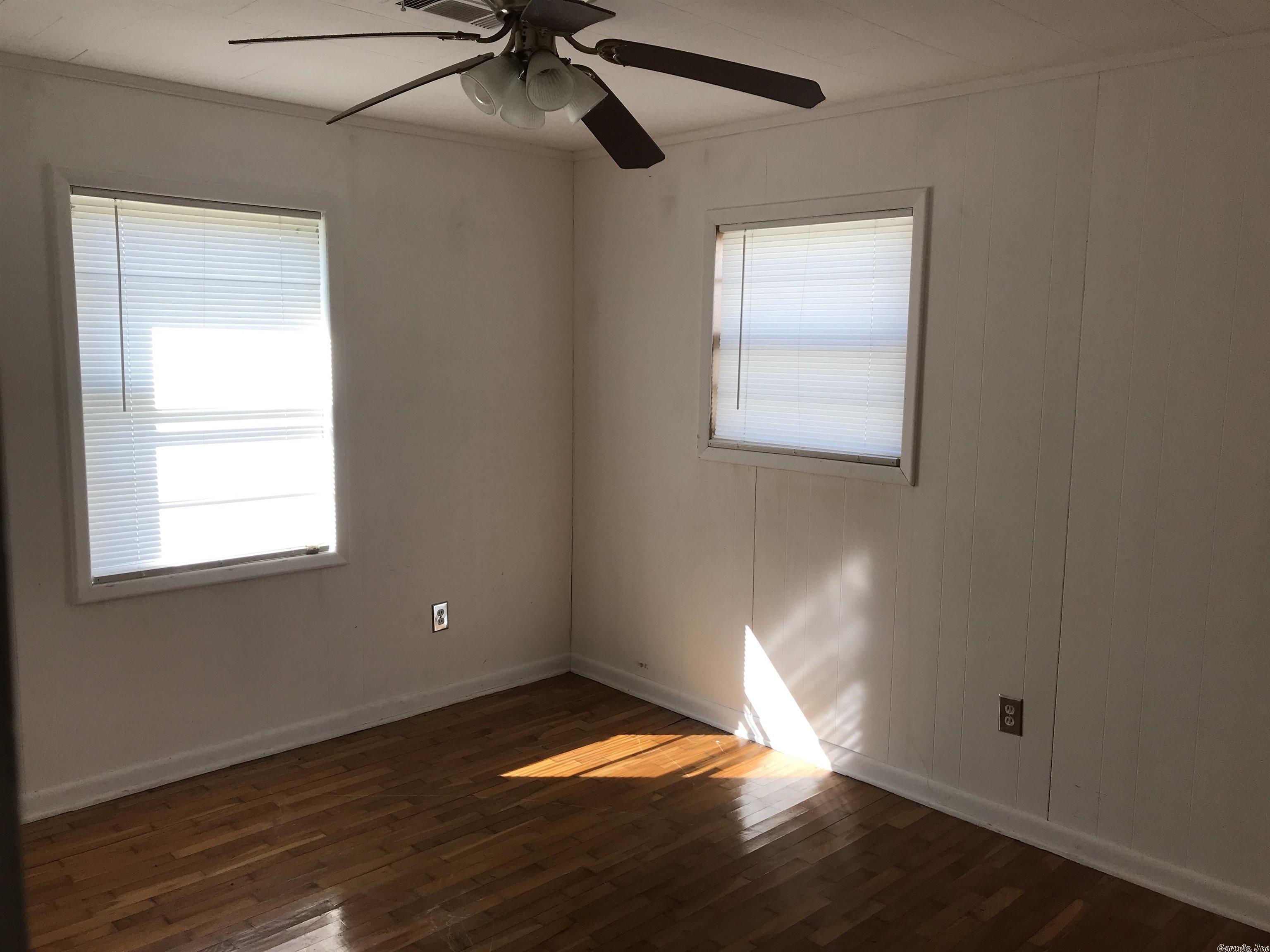 Colonial Acres - Residential Lease