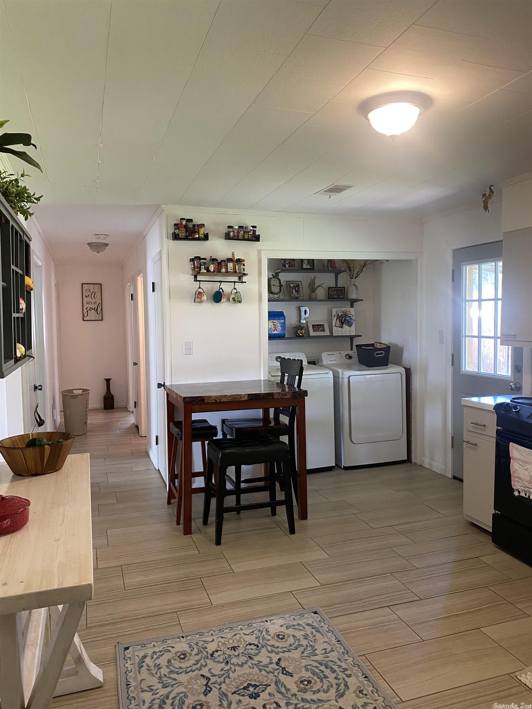 Colonial Acres - Residential Lease