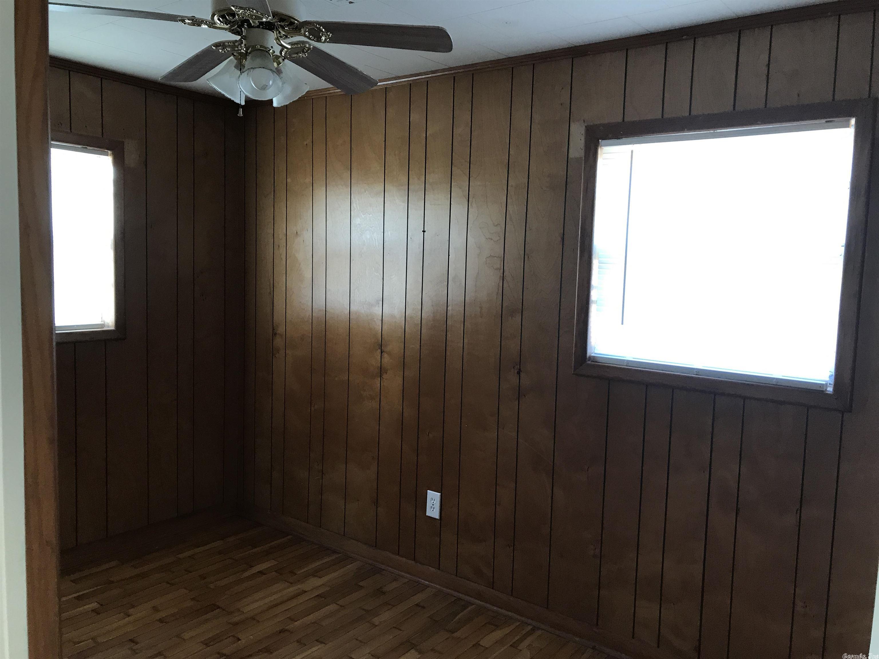 Colonial Acres - Residential Lease