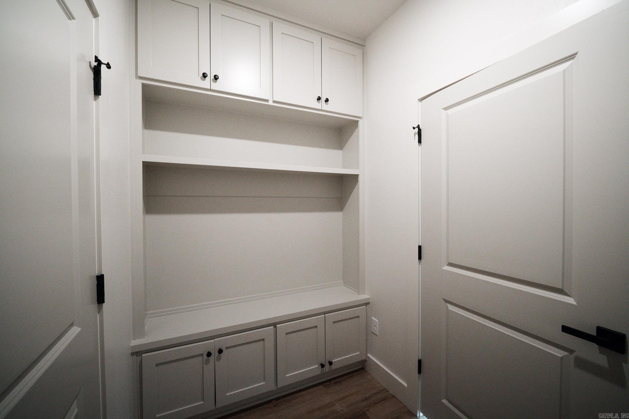 EAST MEADOW - Residential