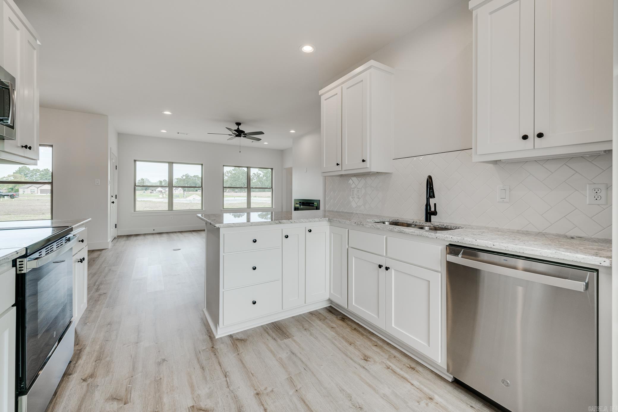 EAST MEADOW - Residential