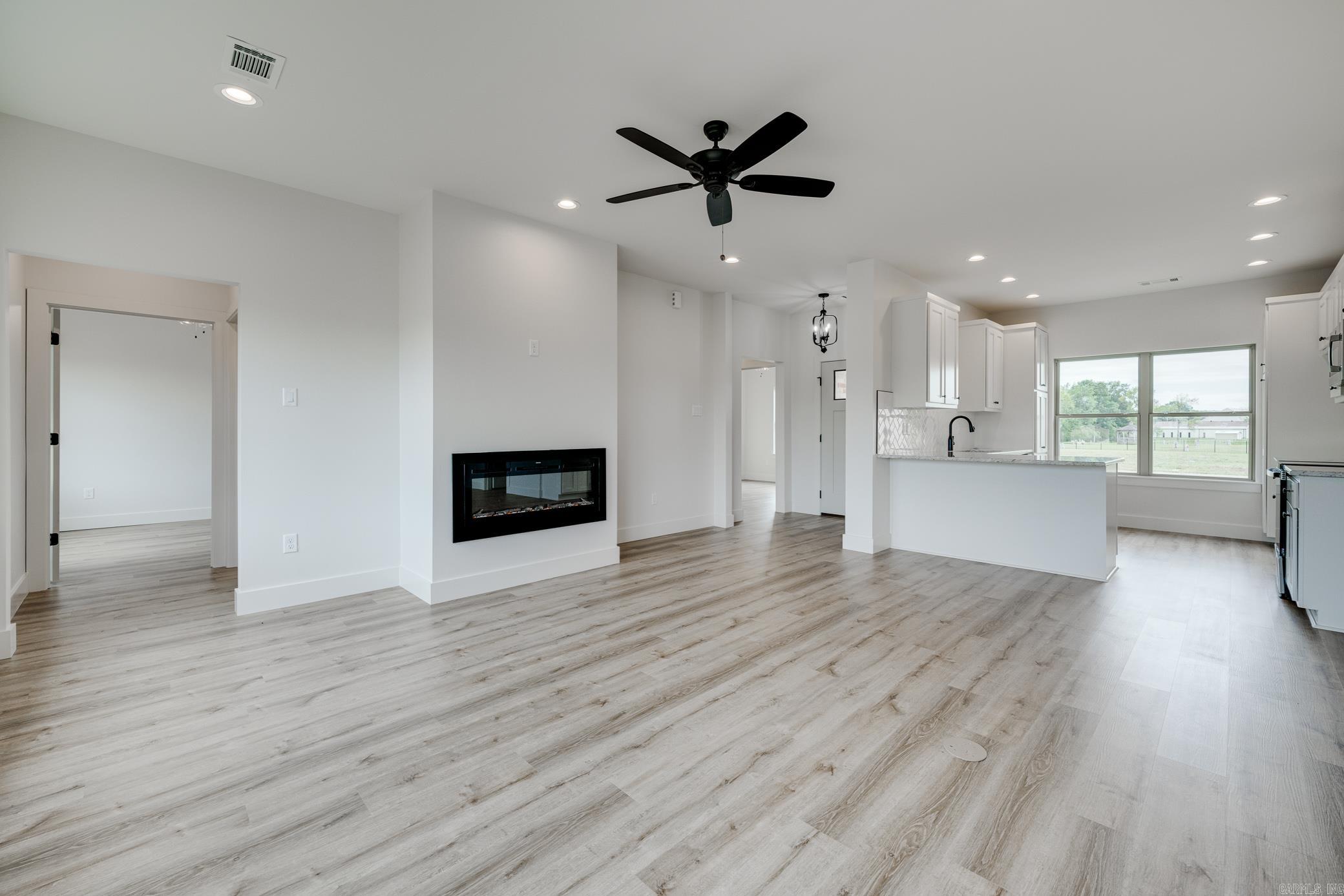 EAST MEADOW - Residential