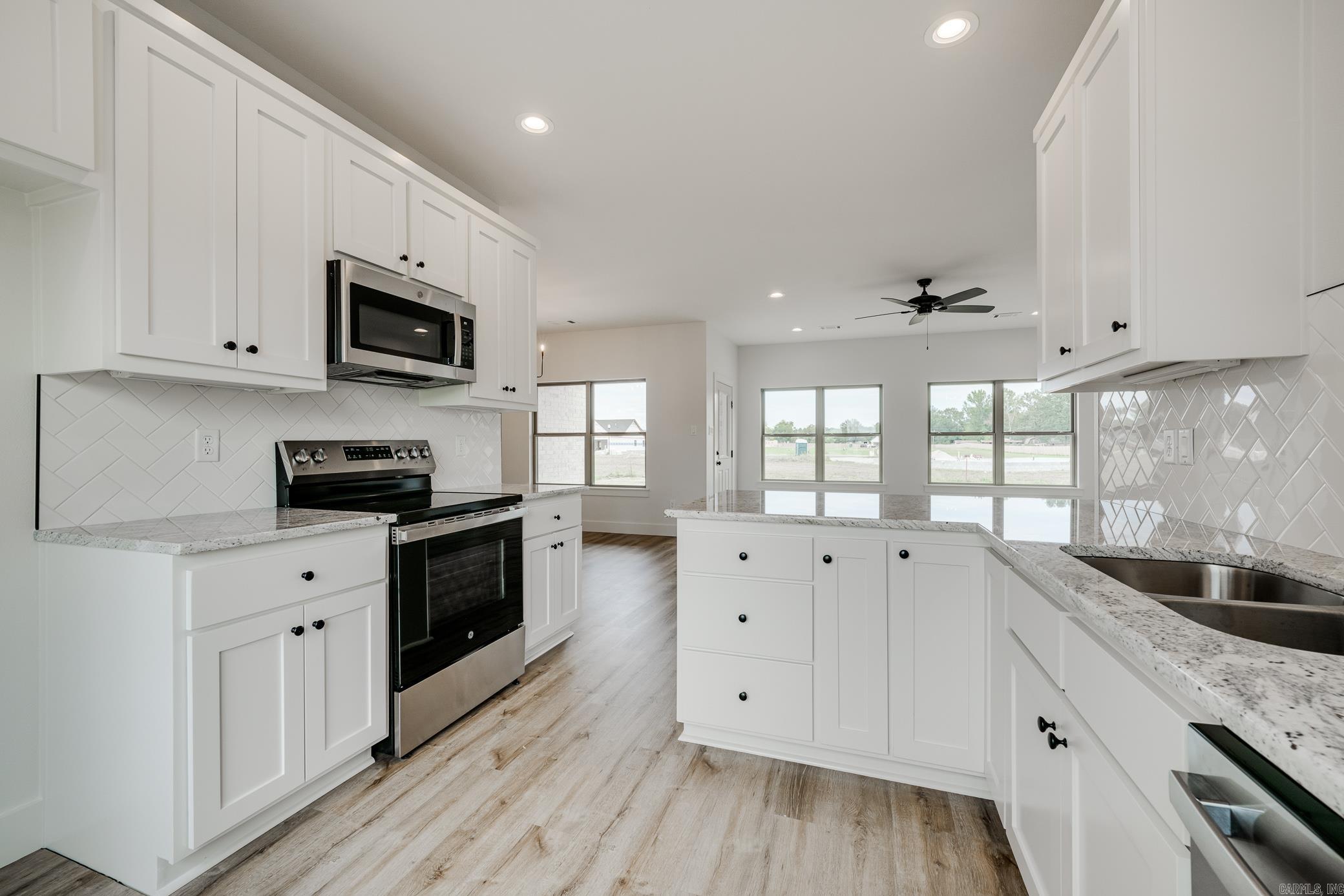 EAST MEADOW - Residential