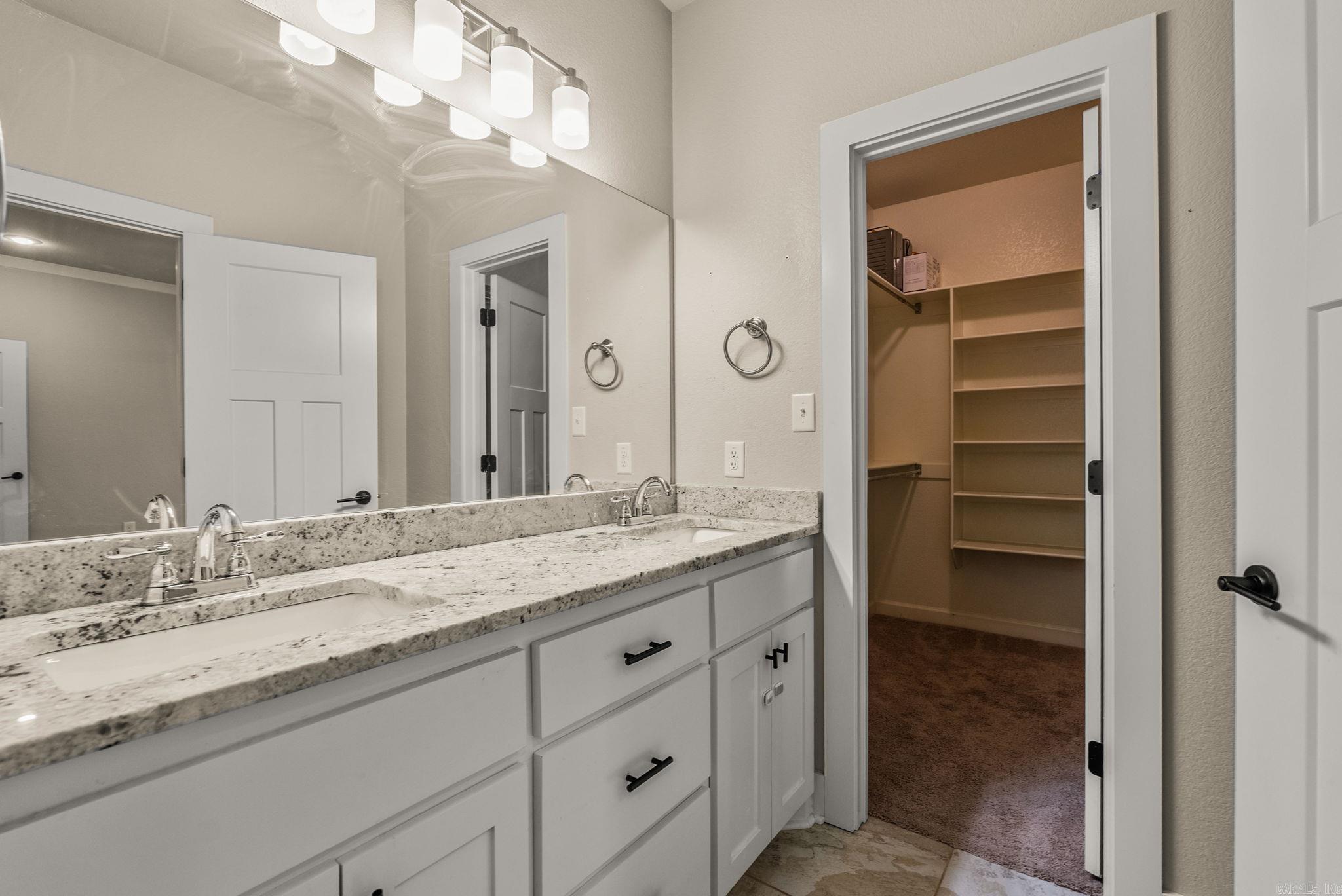 JEWELS ESTATES - Residential