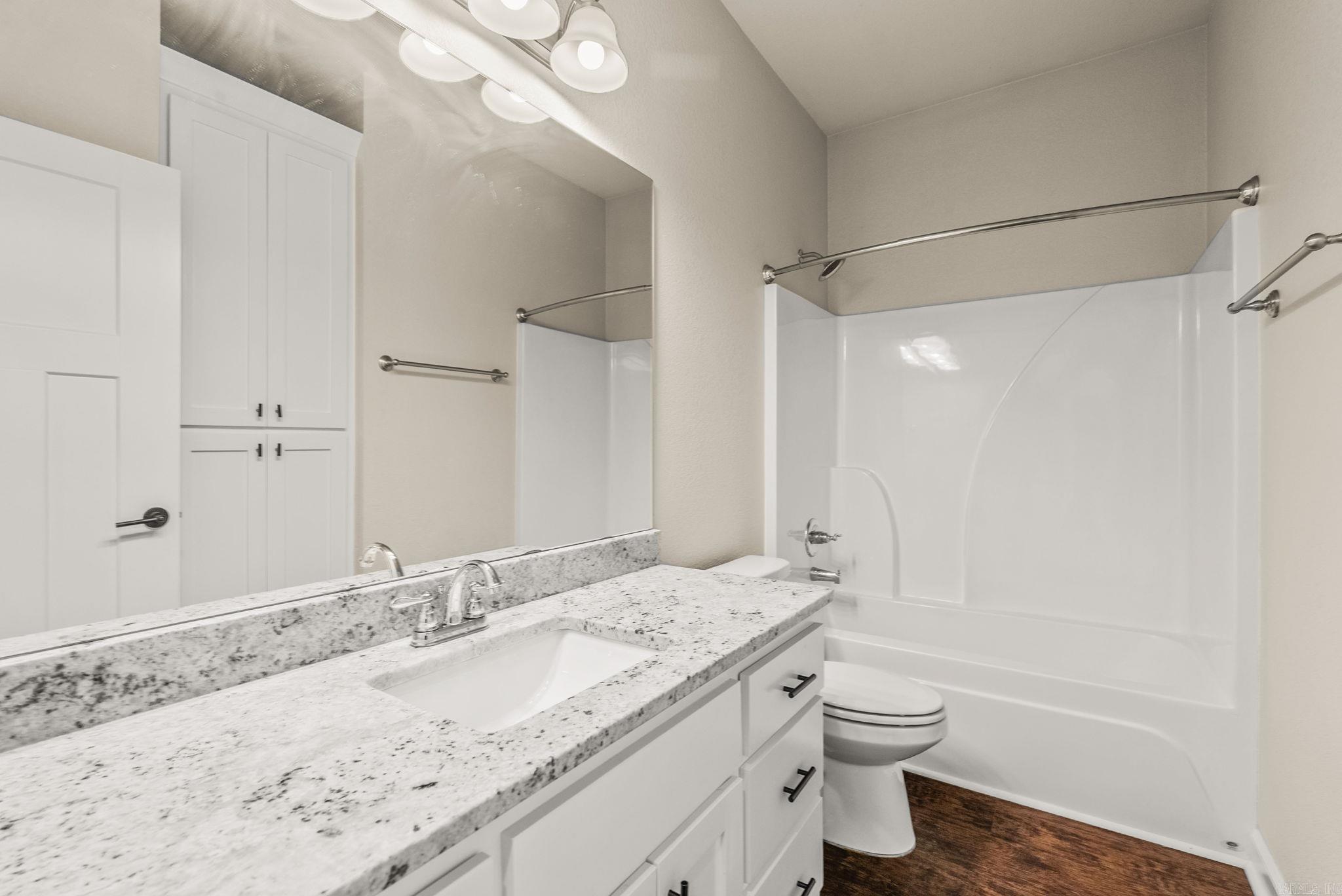 JEWELS ESTATES - Residential