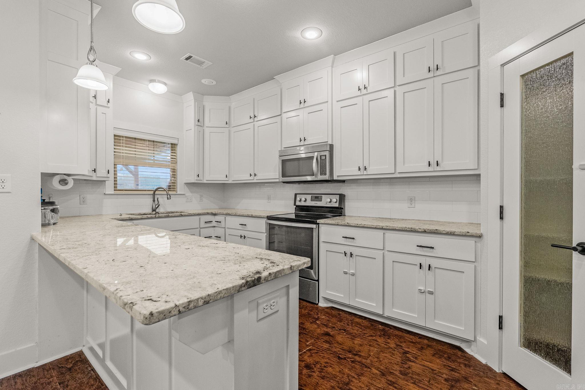 JEWELS ESTATES - Residential