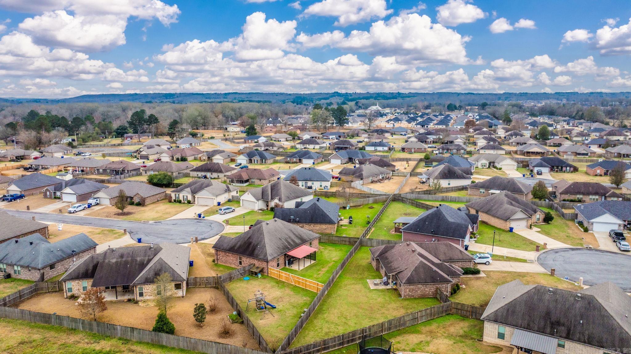 JEWELS ESTATES - Residential