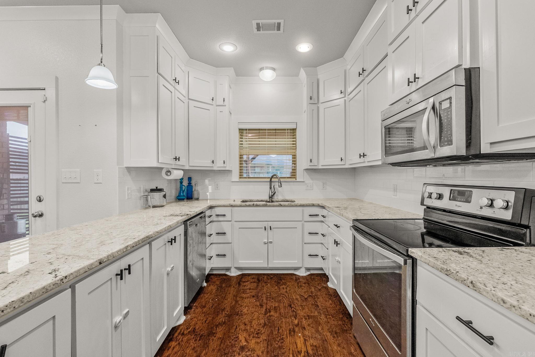 JEWELS ESTATES - Residential