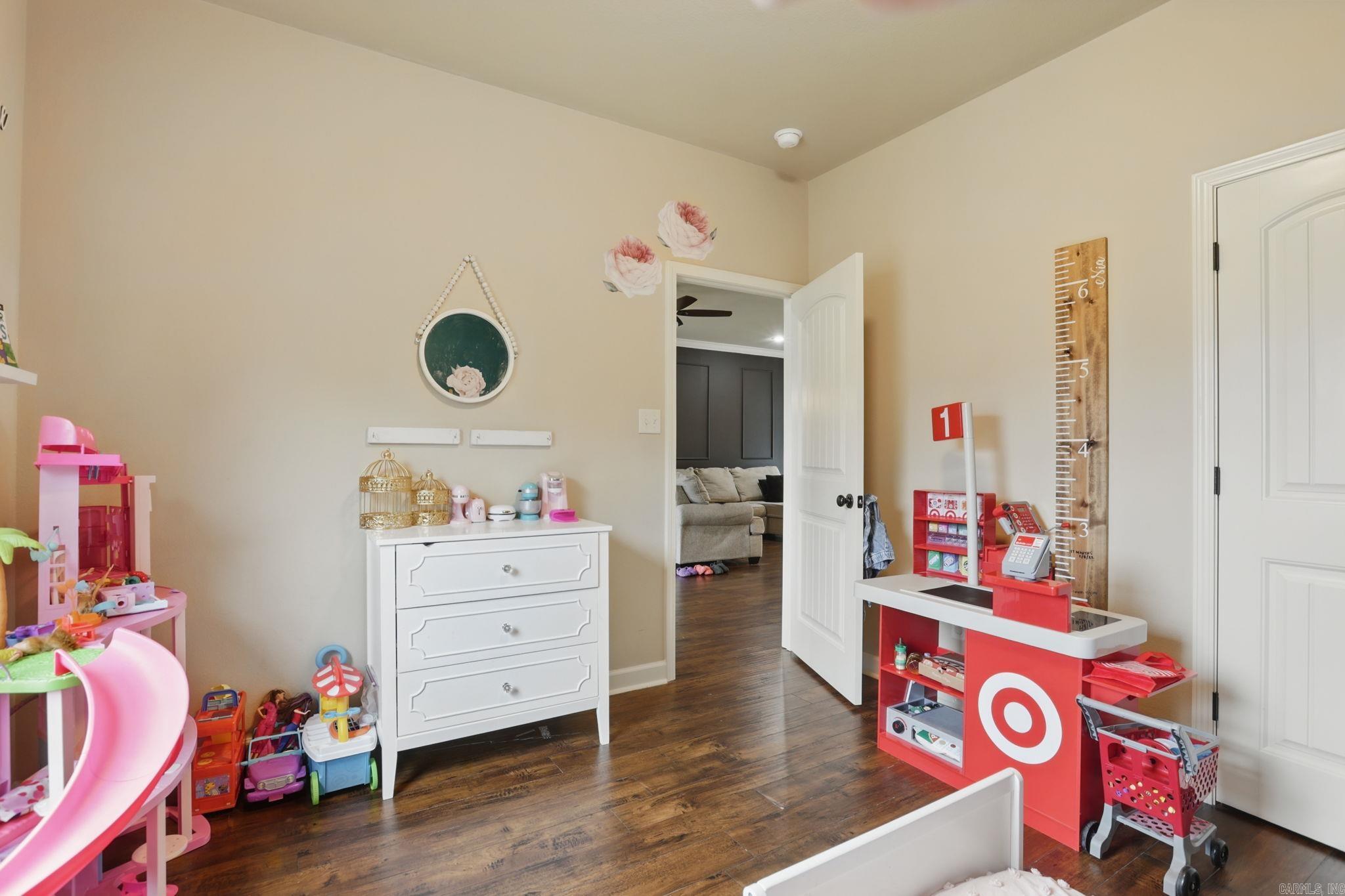 WESTERN WOODS - Residential