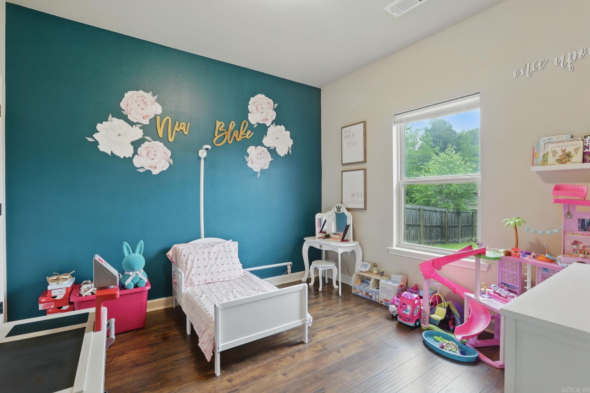 WESTERN WOODS - Residential