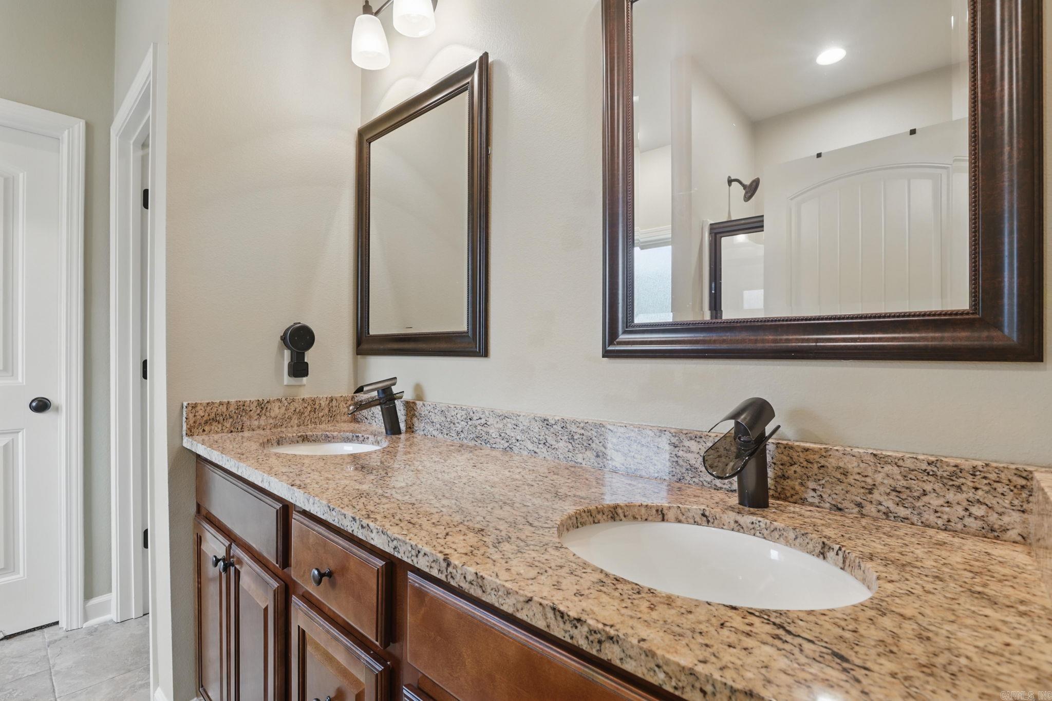 WESTERN WOODS - Residential