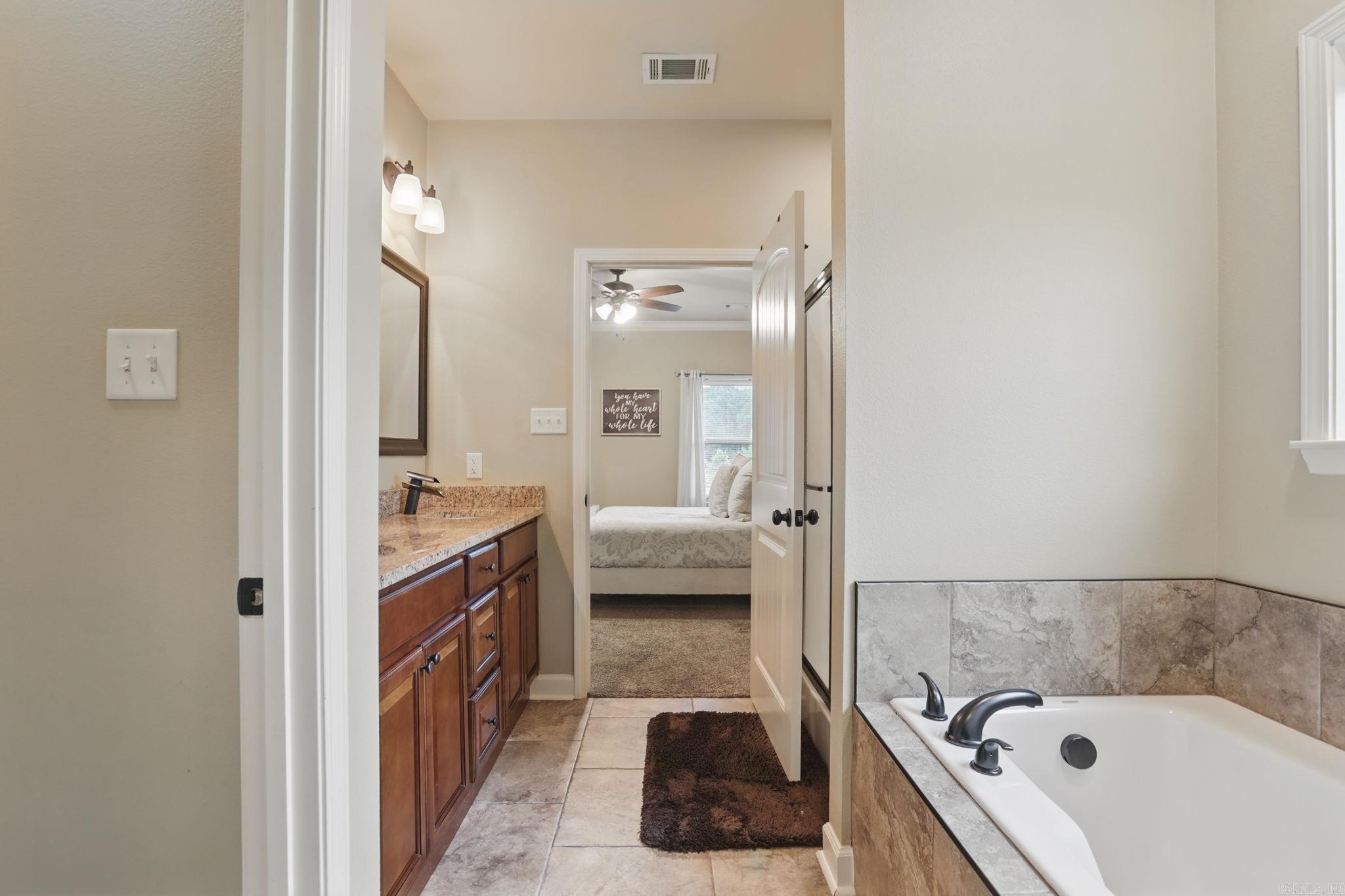 WESTERN WOODS - Residential