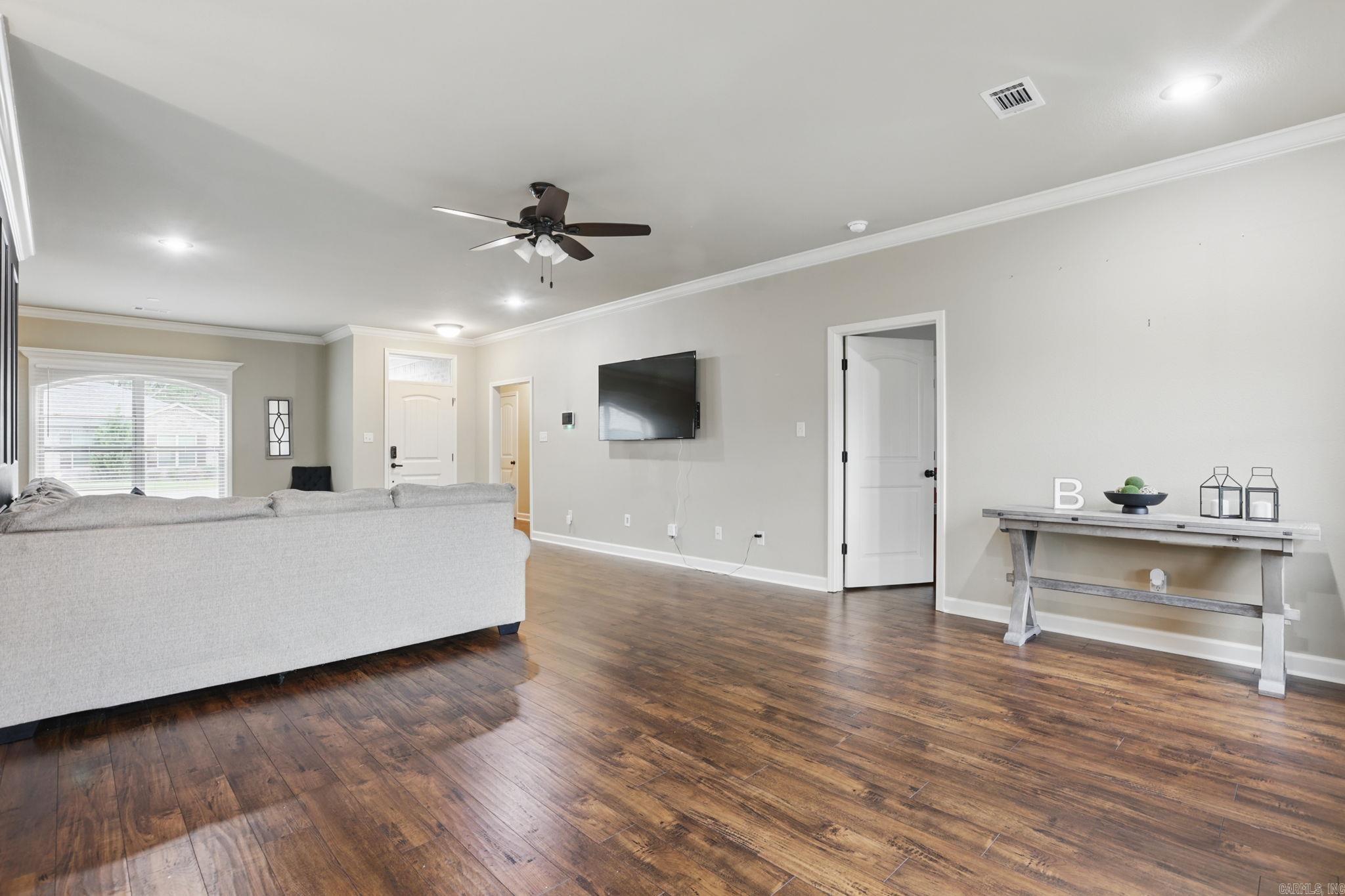 WESTERN WOODS - Residential