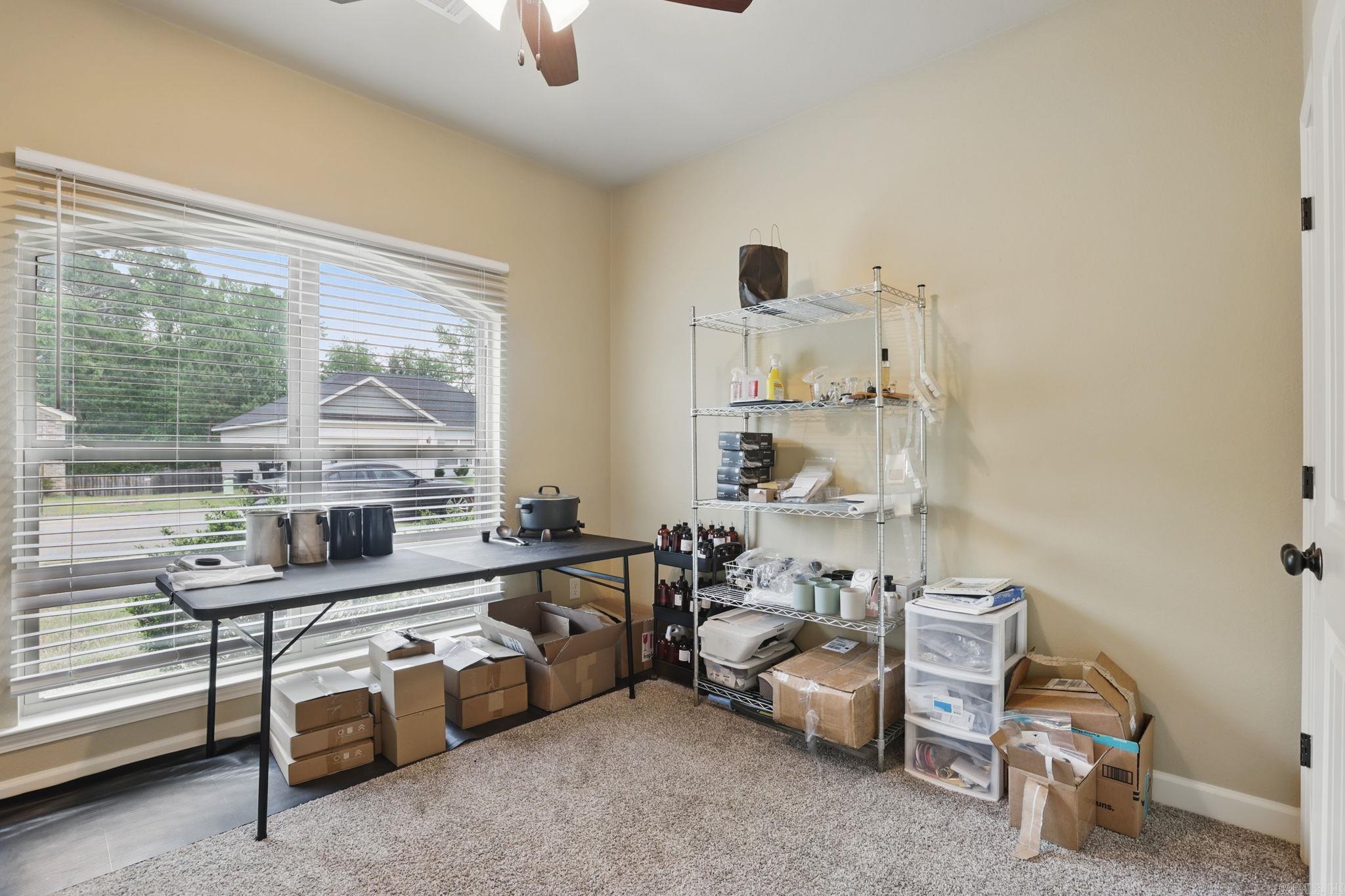 WESTERN WOODS - Residential