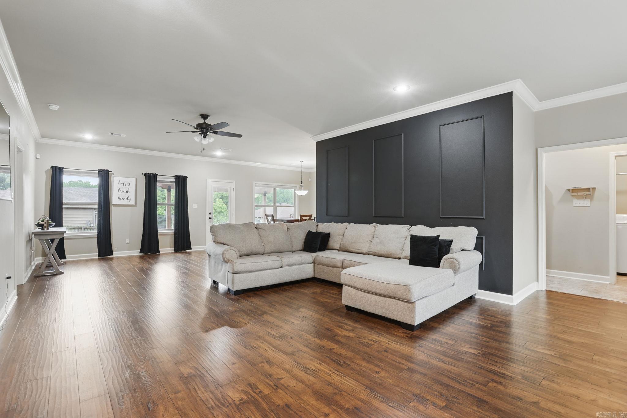 WESTERN WOODS - Residential