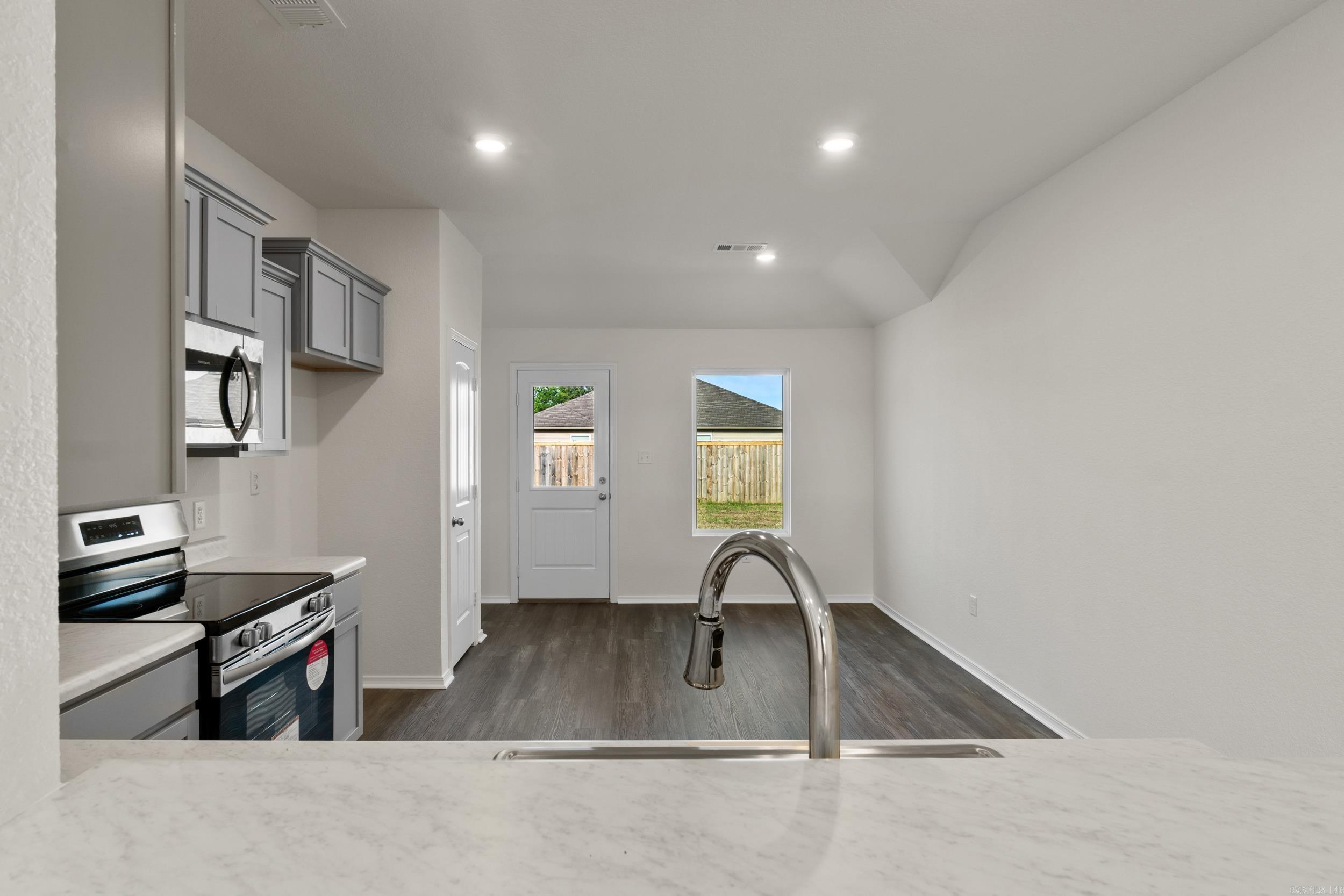 HILL FARM - Residential