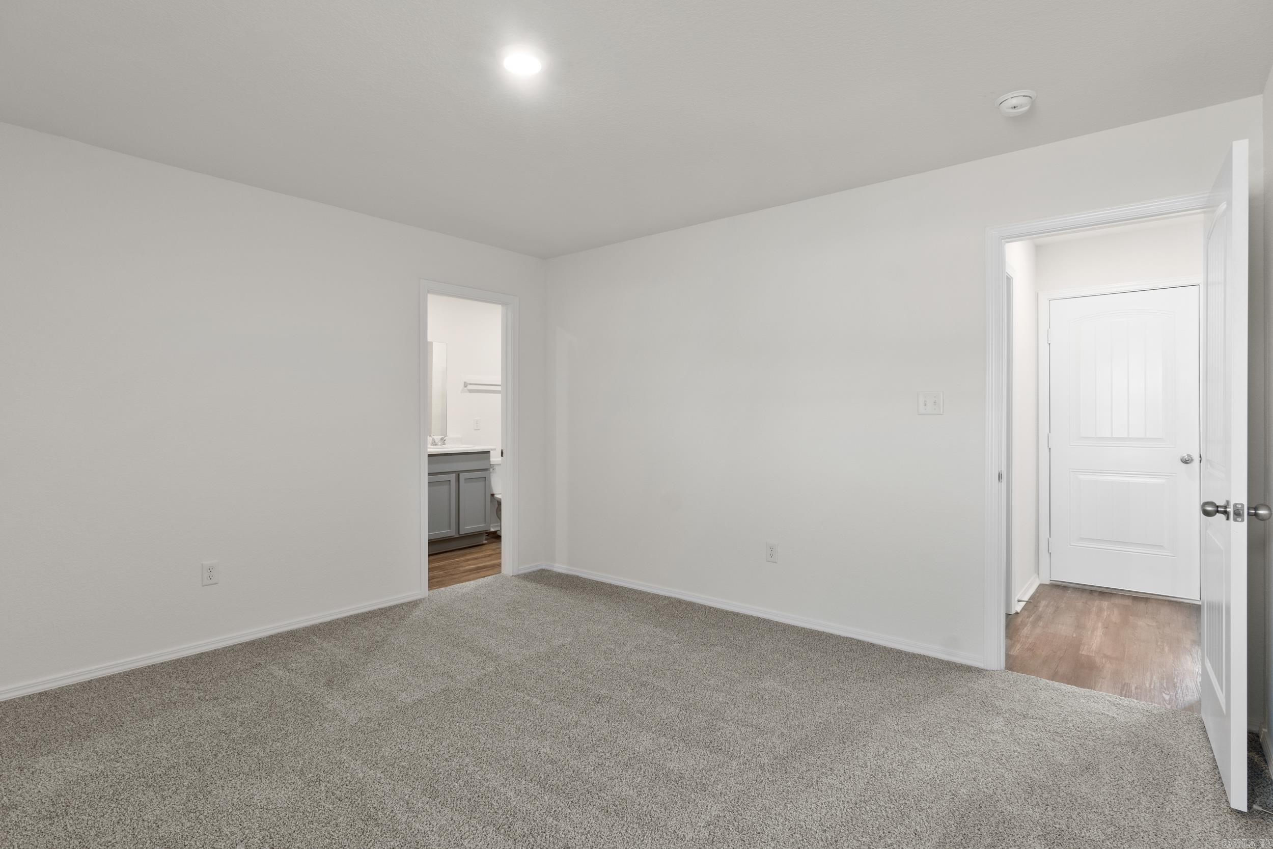 HILL FARM - Residential