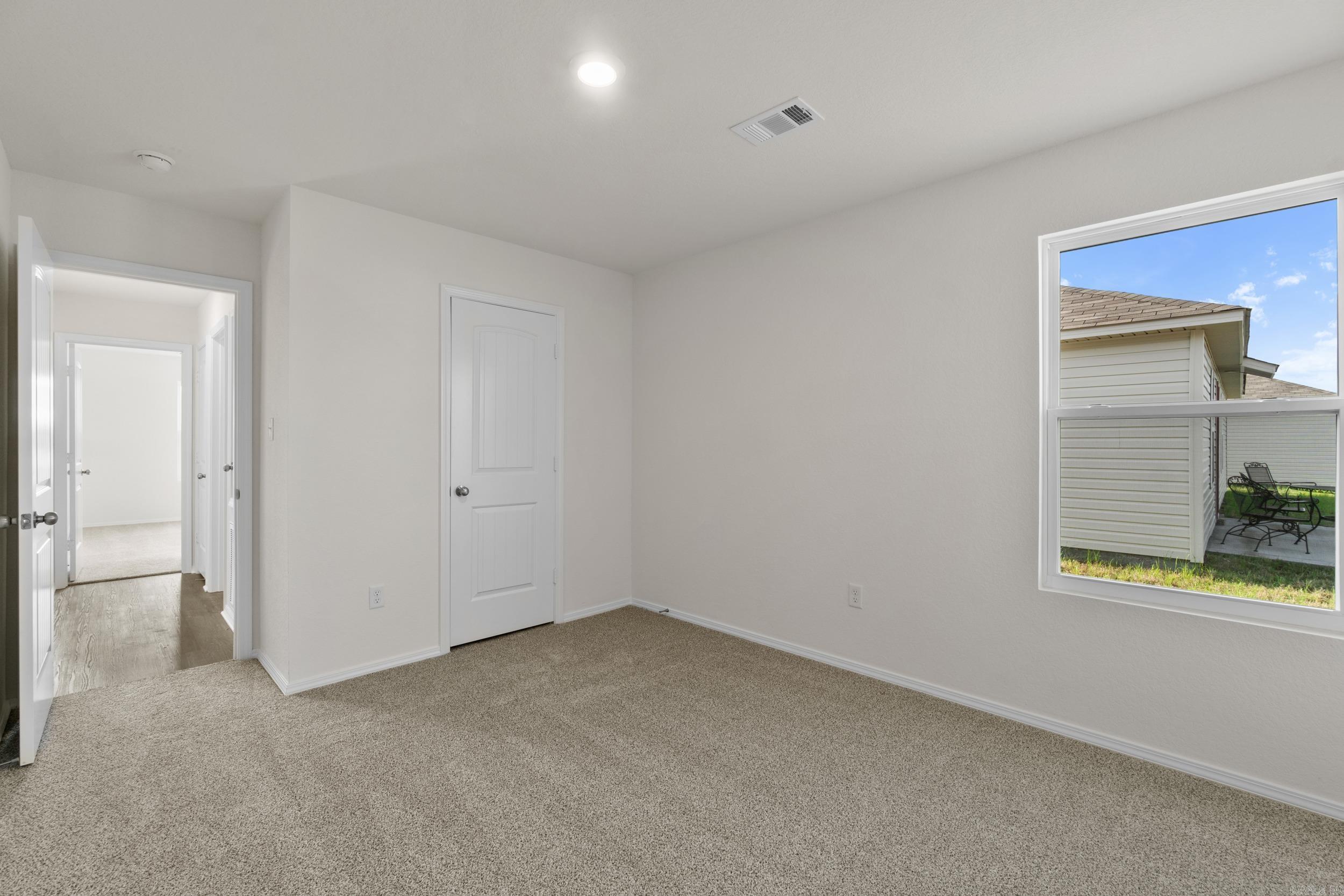 HILL FARM - Residential