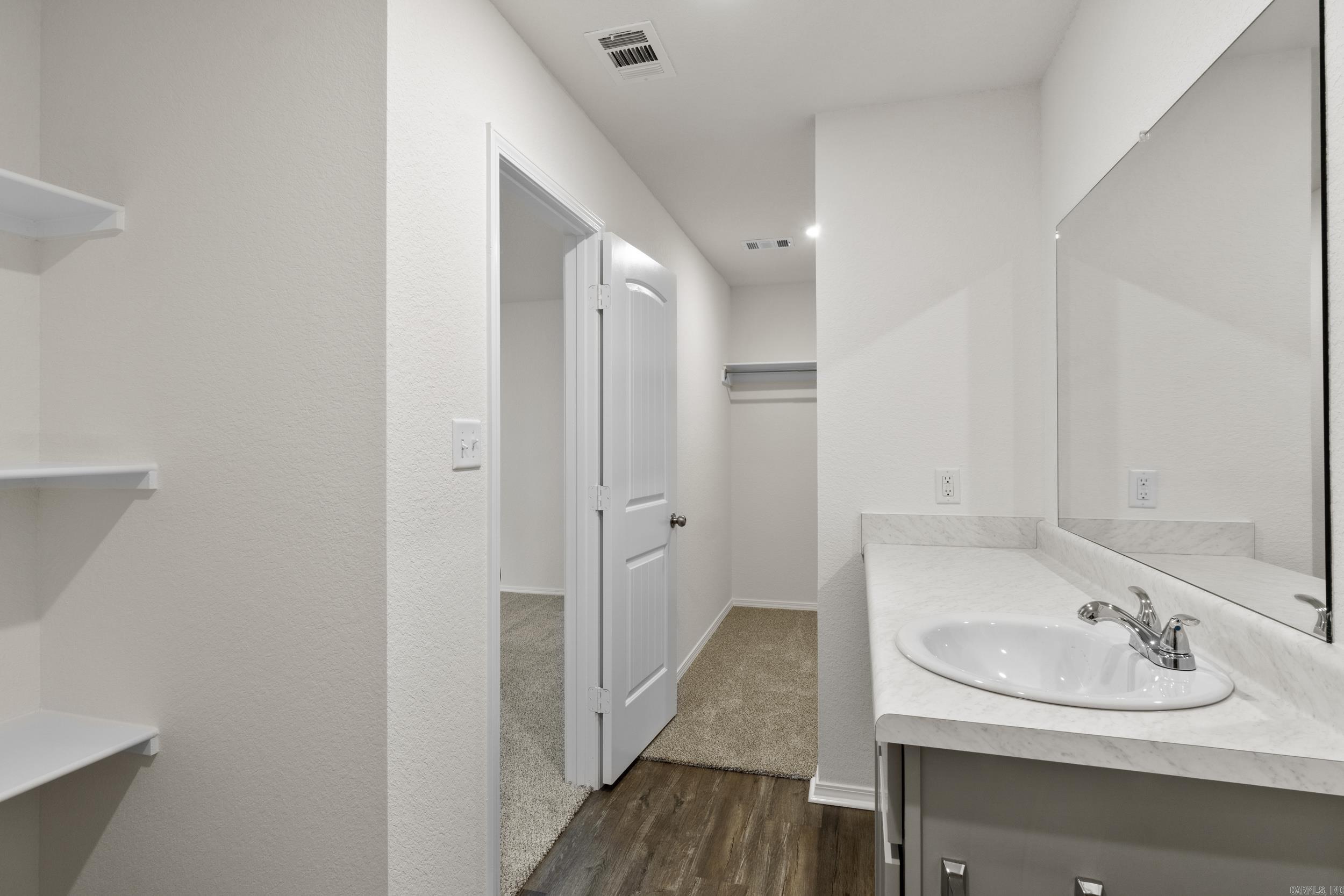 HILL FARM - Residential