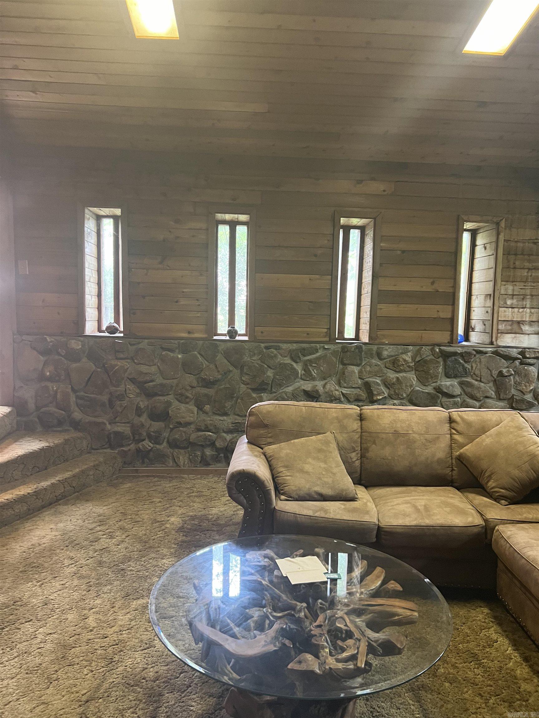 WOODLAWN HEIGHTS - Residential