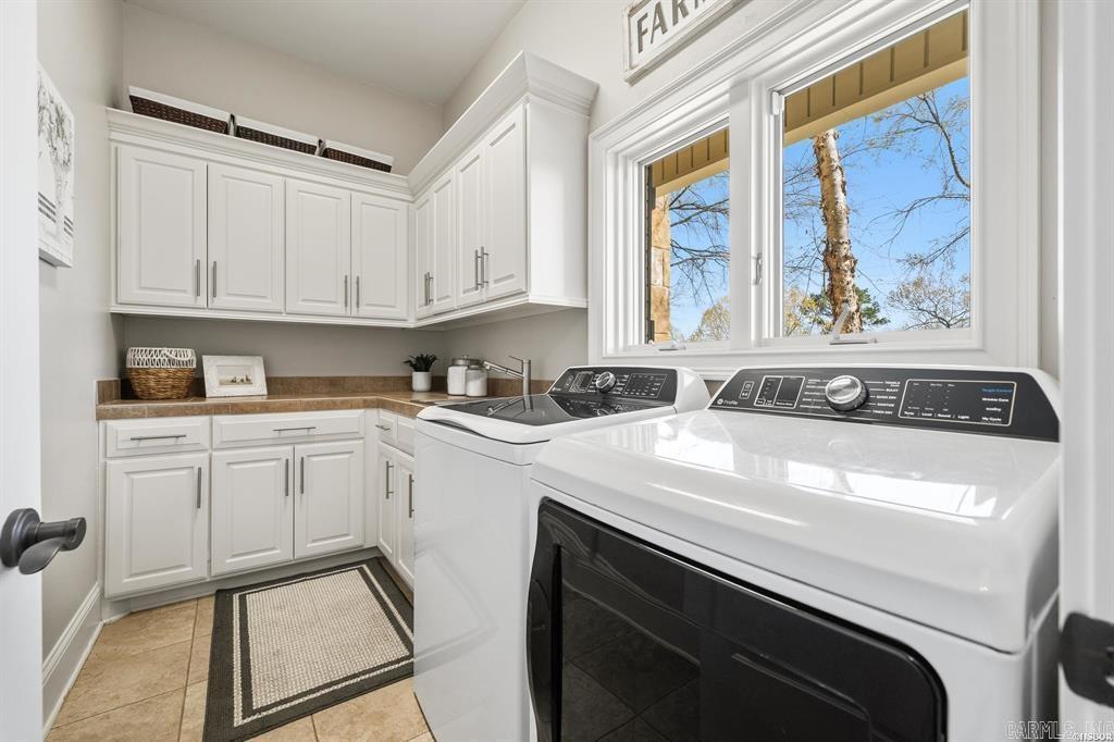 Red Oak Ridge - Residential