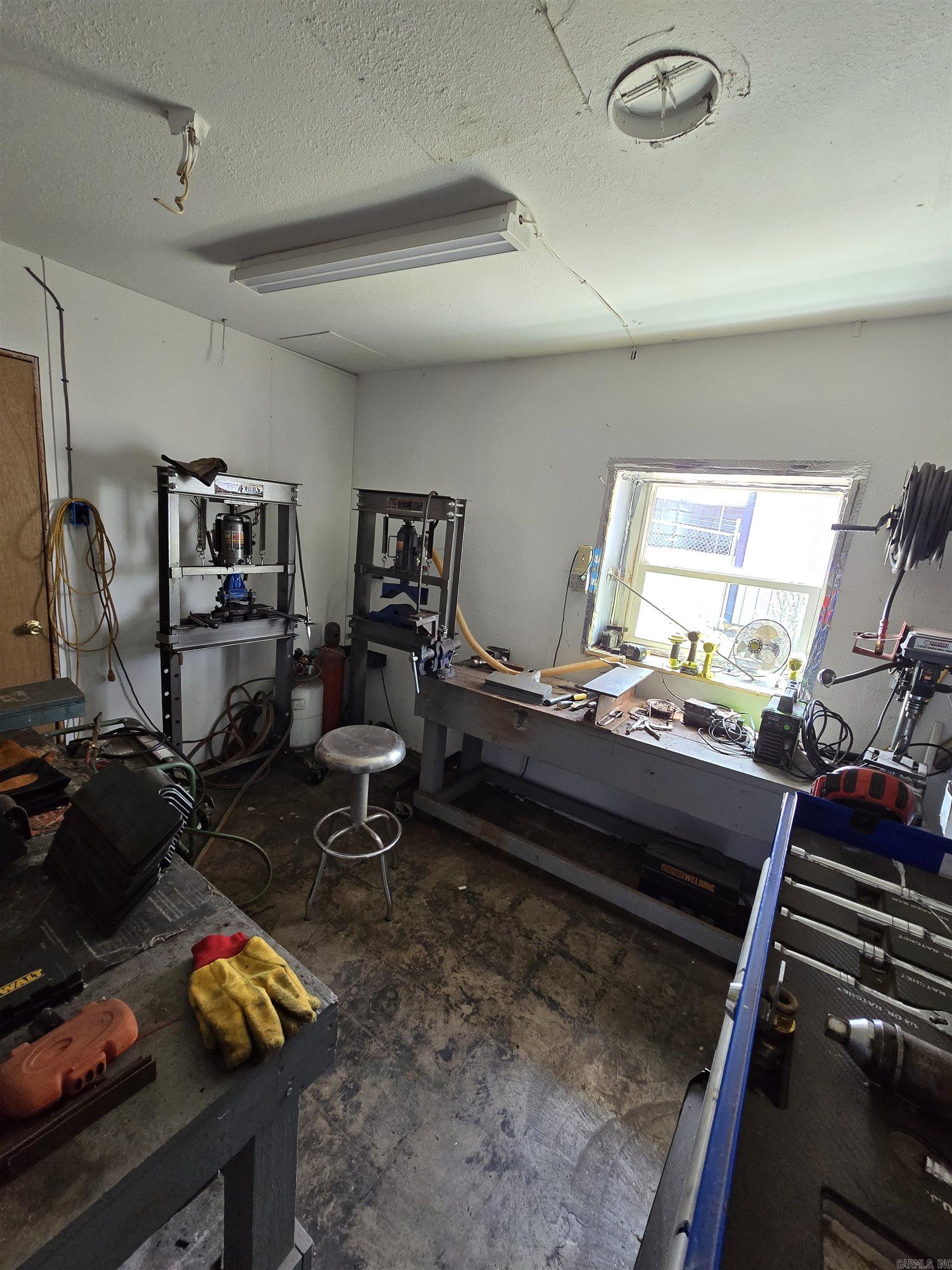 Metes & Bounds - Commercial Sale