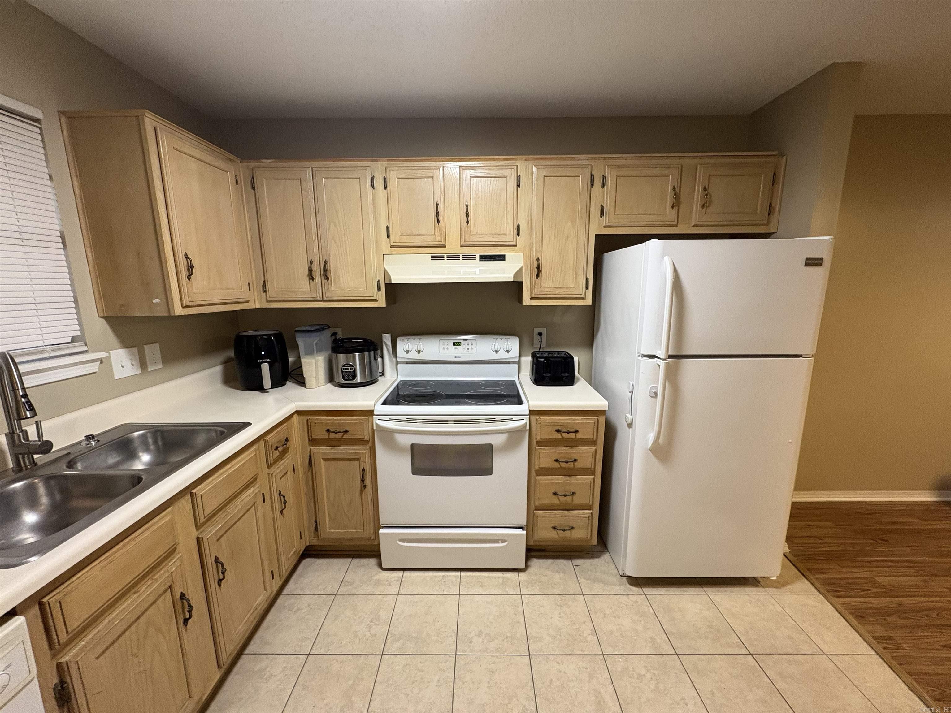 SPRINGTREE VILLAGE - Residential