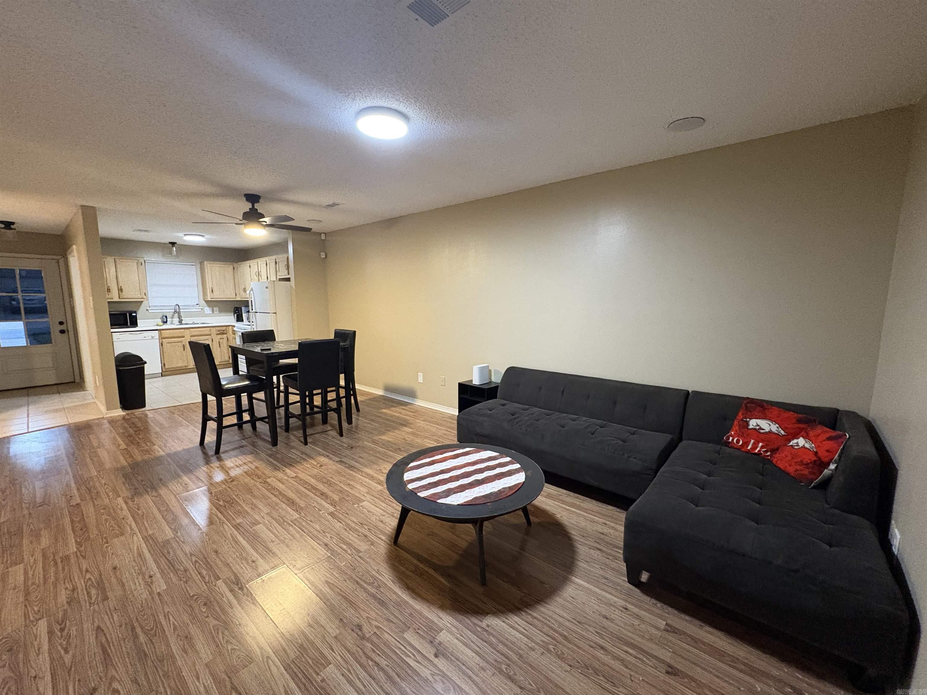 SPRINGTREE VILLAGE - Residential