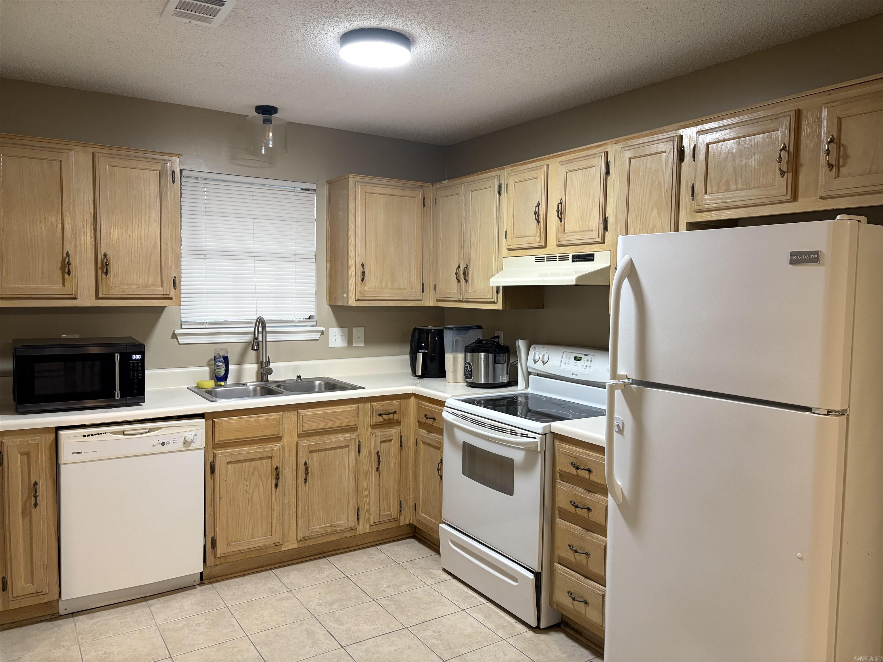 SPRINGTREE VILLAGE - Residential