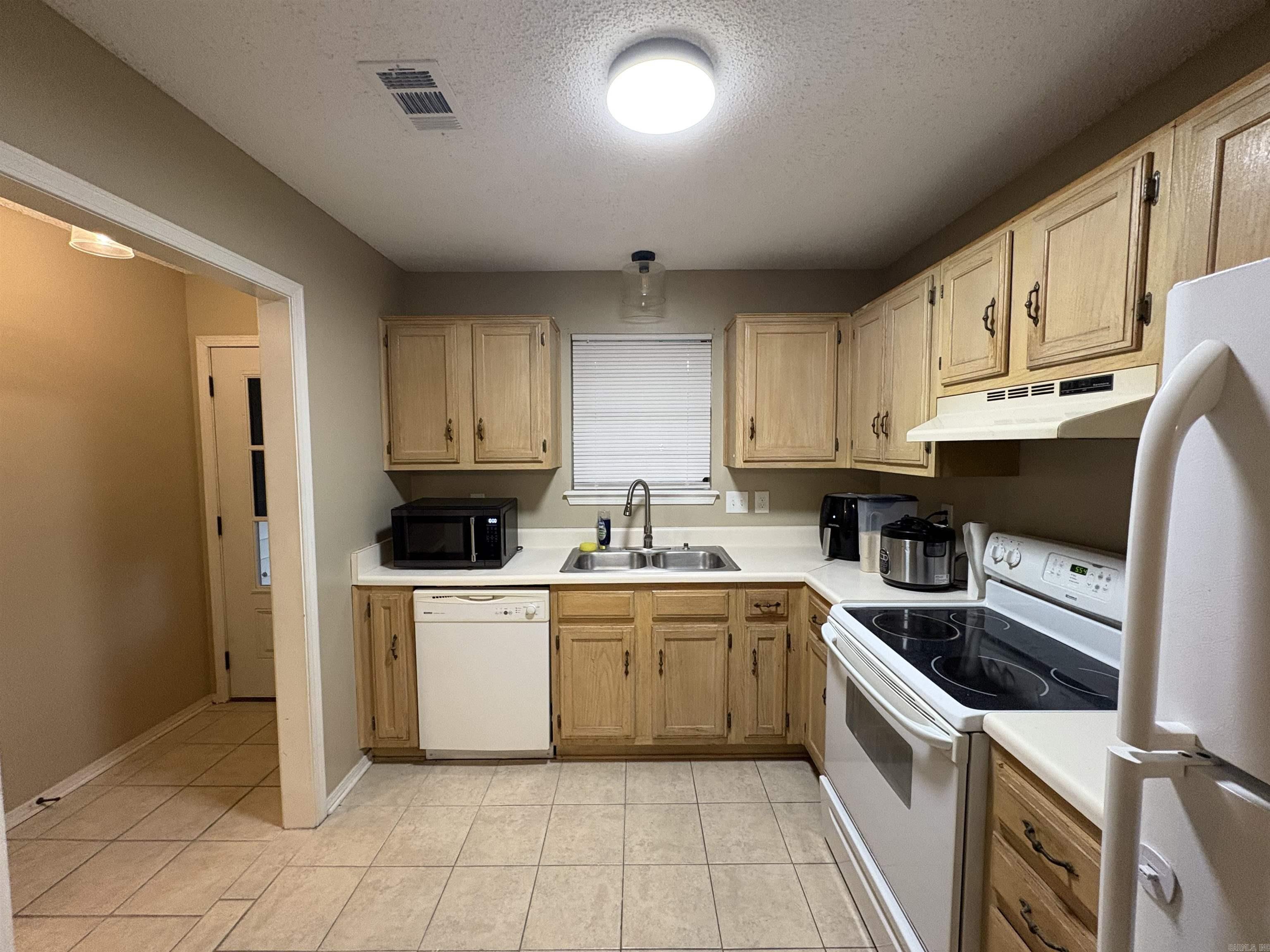 SPRINGTREE VILLAGE - Residential