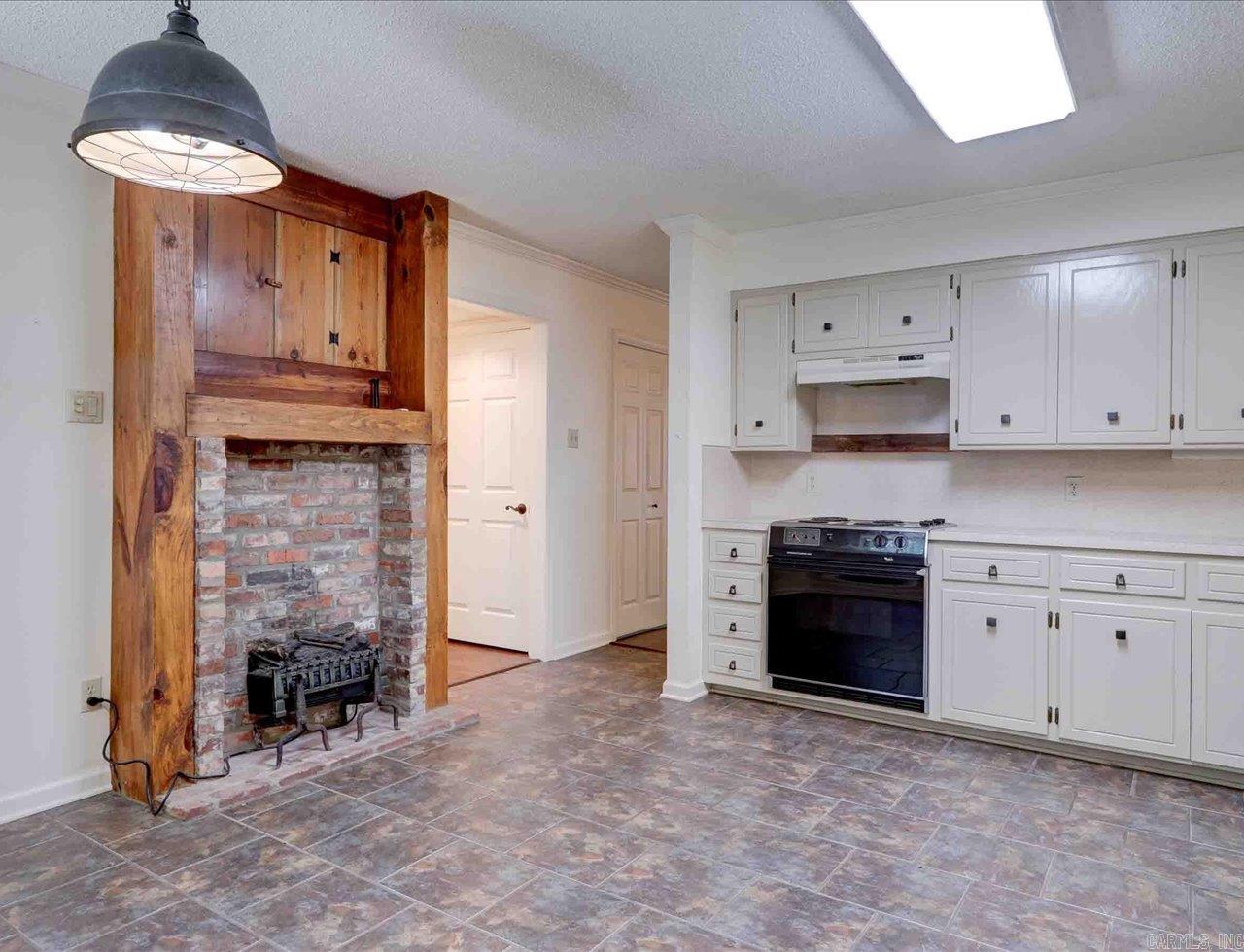 OAKLAWN VILLAGE EAST HPR - Residential