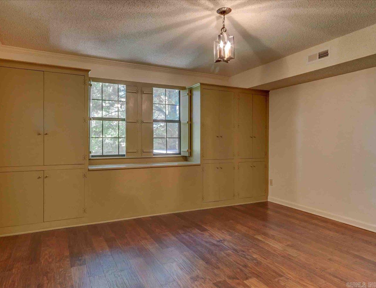 OAKLAWN VILLAGE EAST HPR - Residential