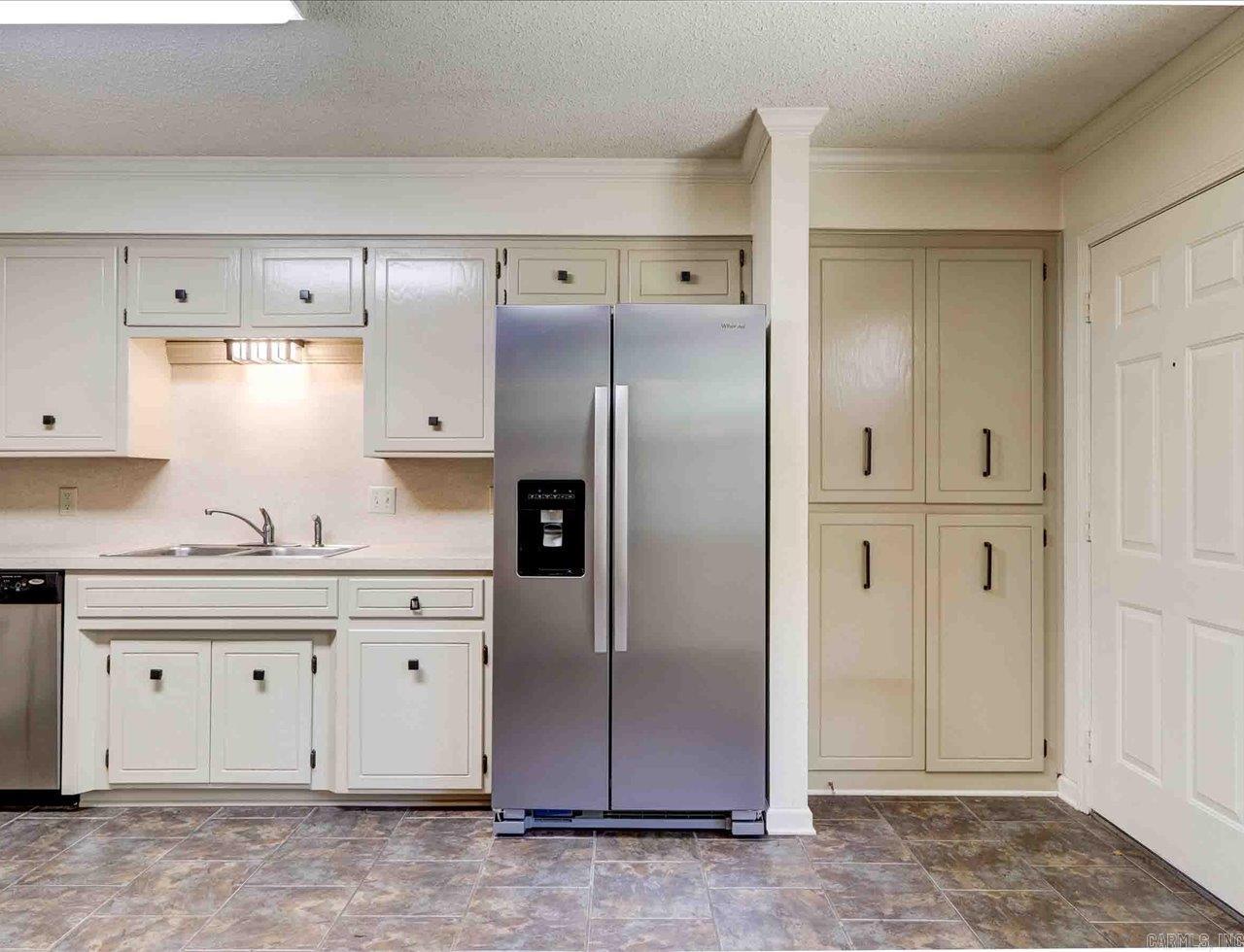 OAKLAWN VILLAGE EAST HPR - Residential