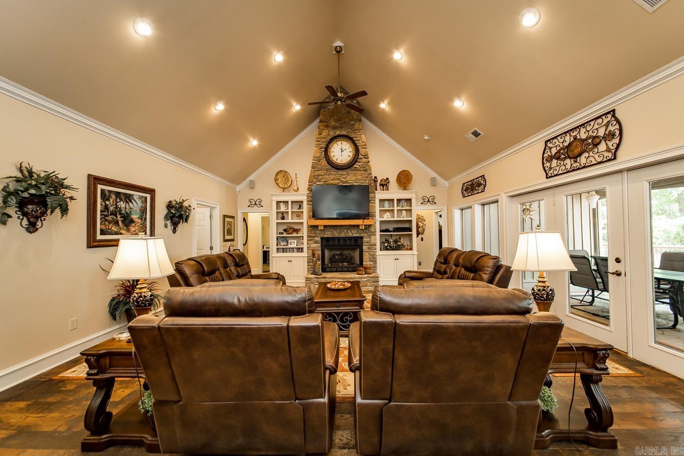 GRAND ISLE - LAKE - Residential