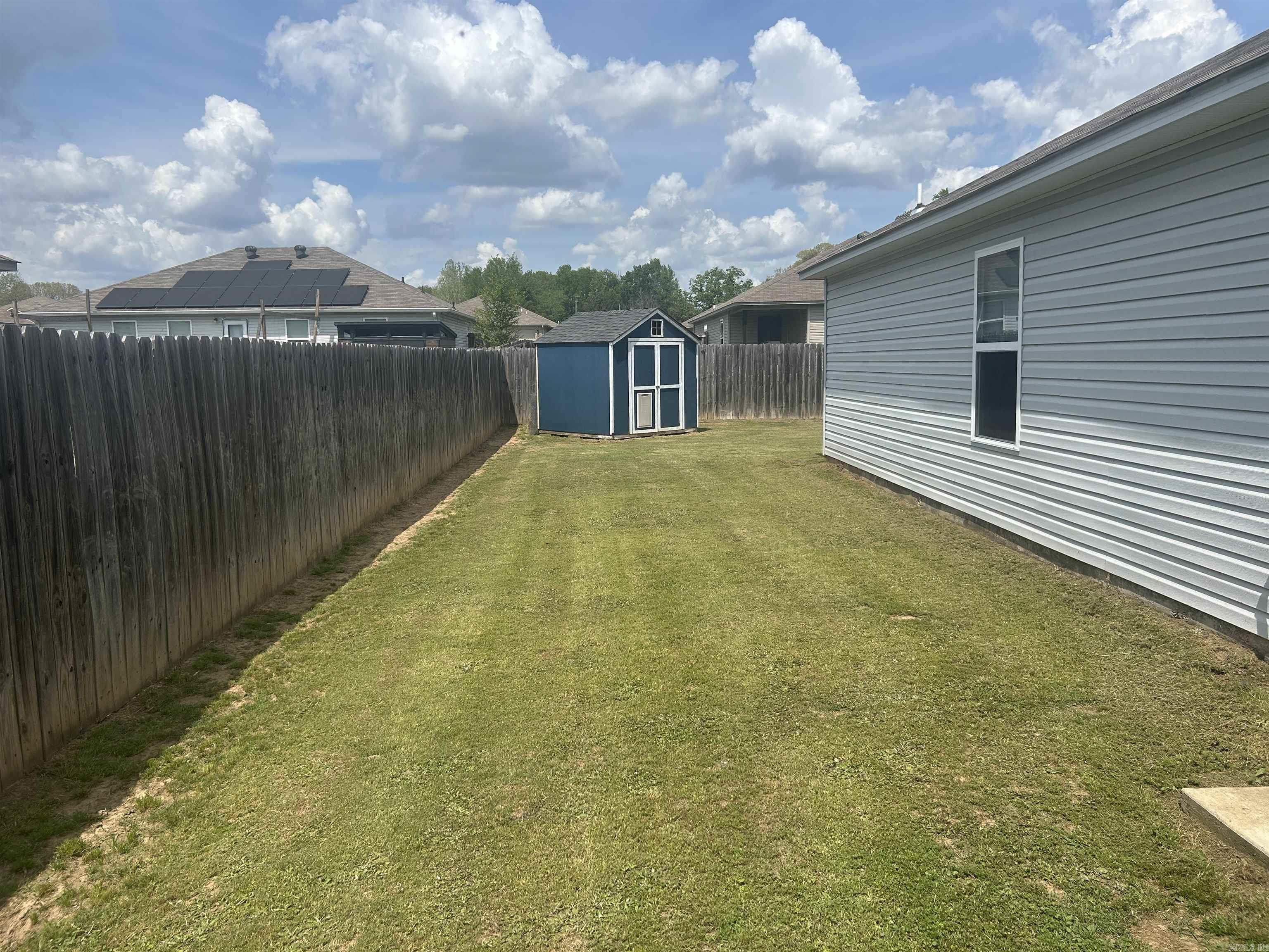 BENJAMIN GROVE - Residential