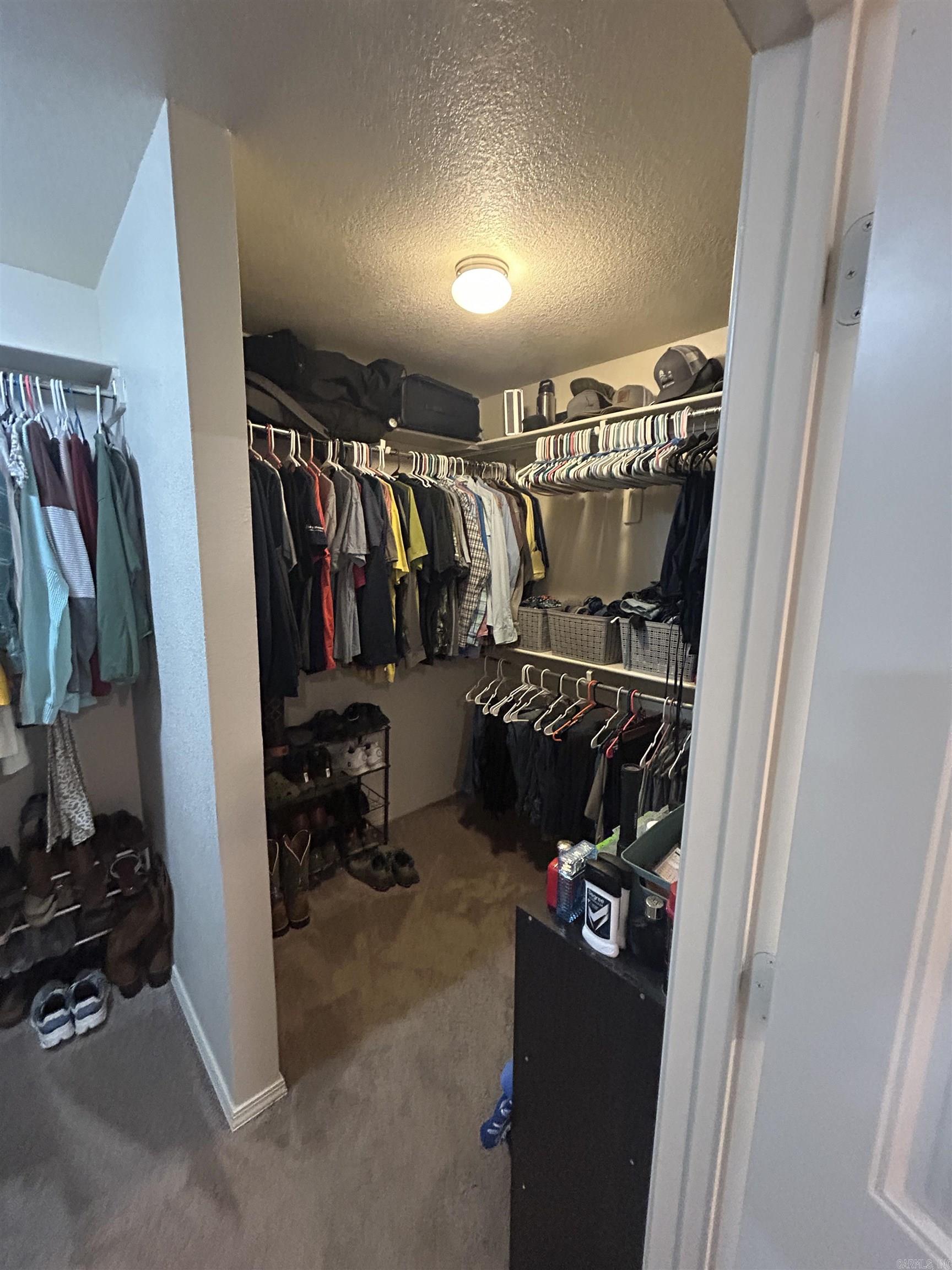 BENJAMIN GROVE - Residential