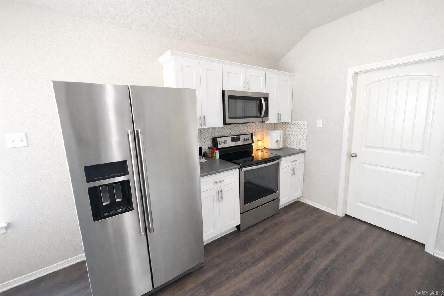 BENJAMIN GROVE - Residential