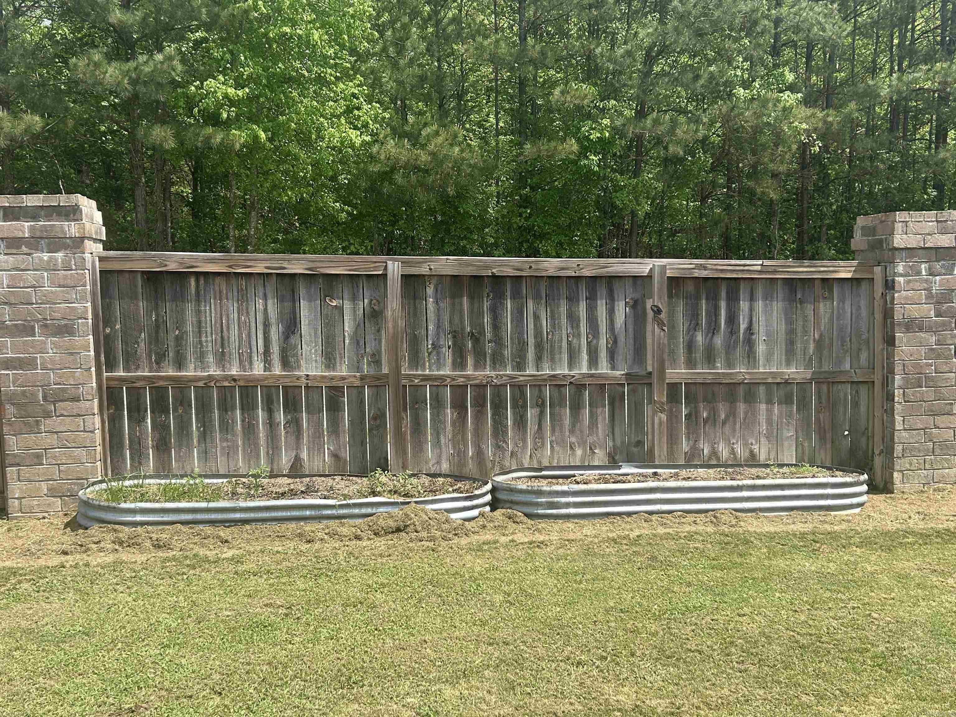 BENJAMIN GROVE - Residential